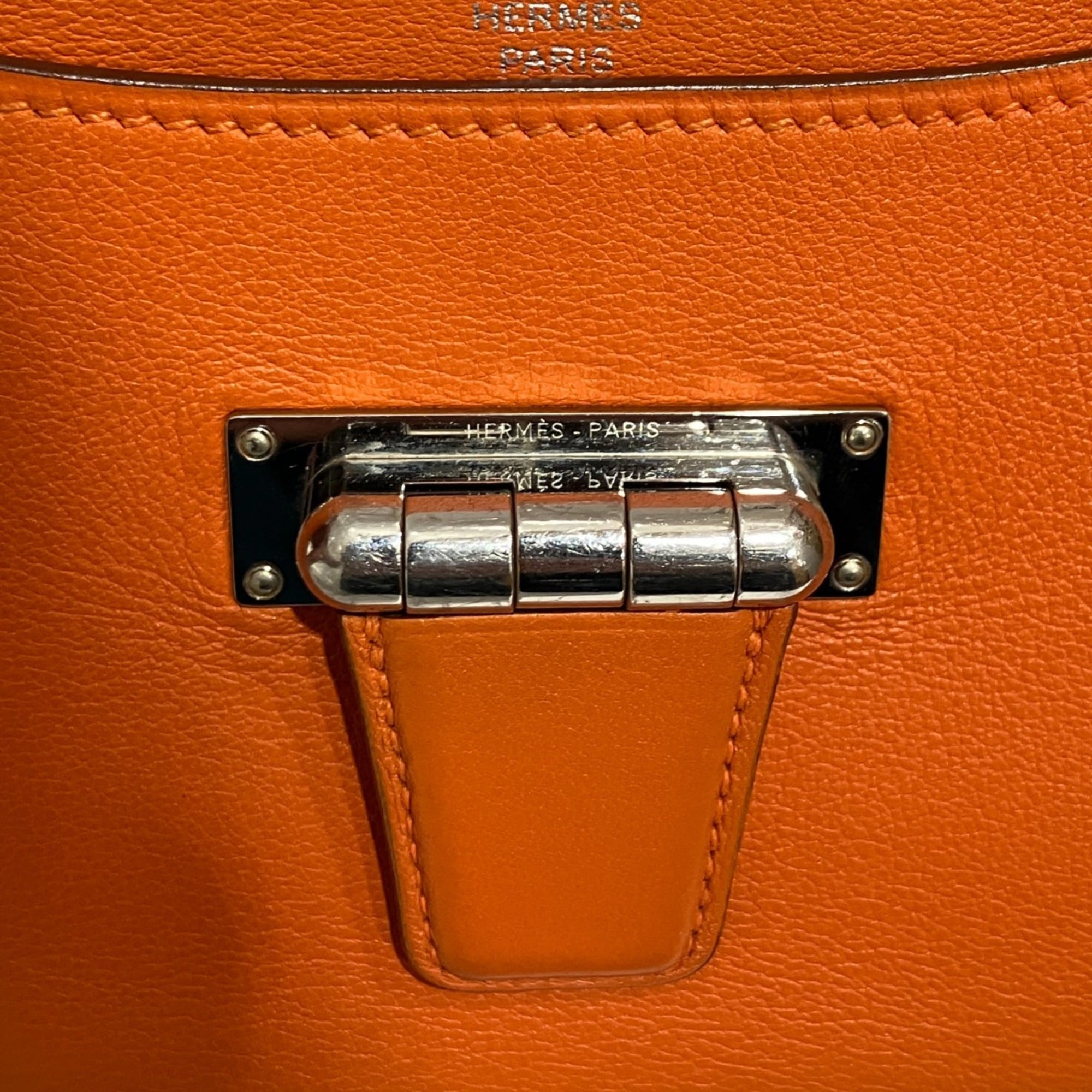 Hermes Orange Shoulder Bag (Pre-Owned)
