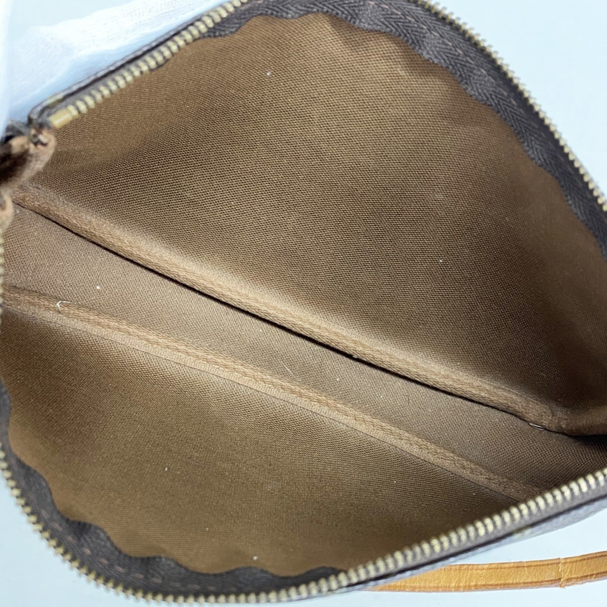 Louis Vuitton Brown Pouch (Pre-Owned)