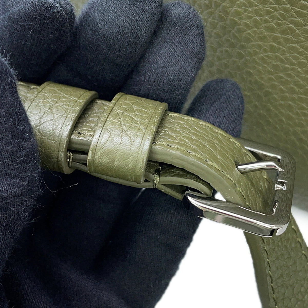 Louis Vuitton Green Khaki Leather Handbag Shoulder Bag (Pre-Owned)