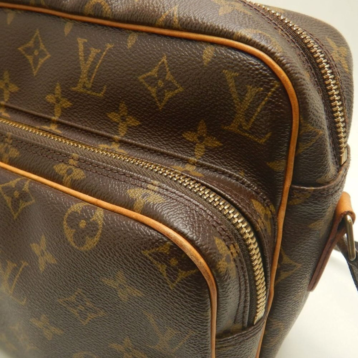 Louis Vuitton Monogram Brown Monogram Shoulder Bag (Pre-Owned)