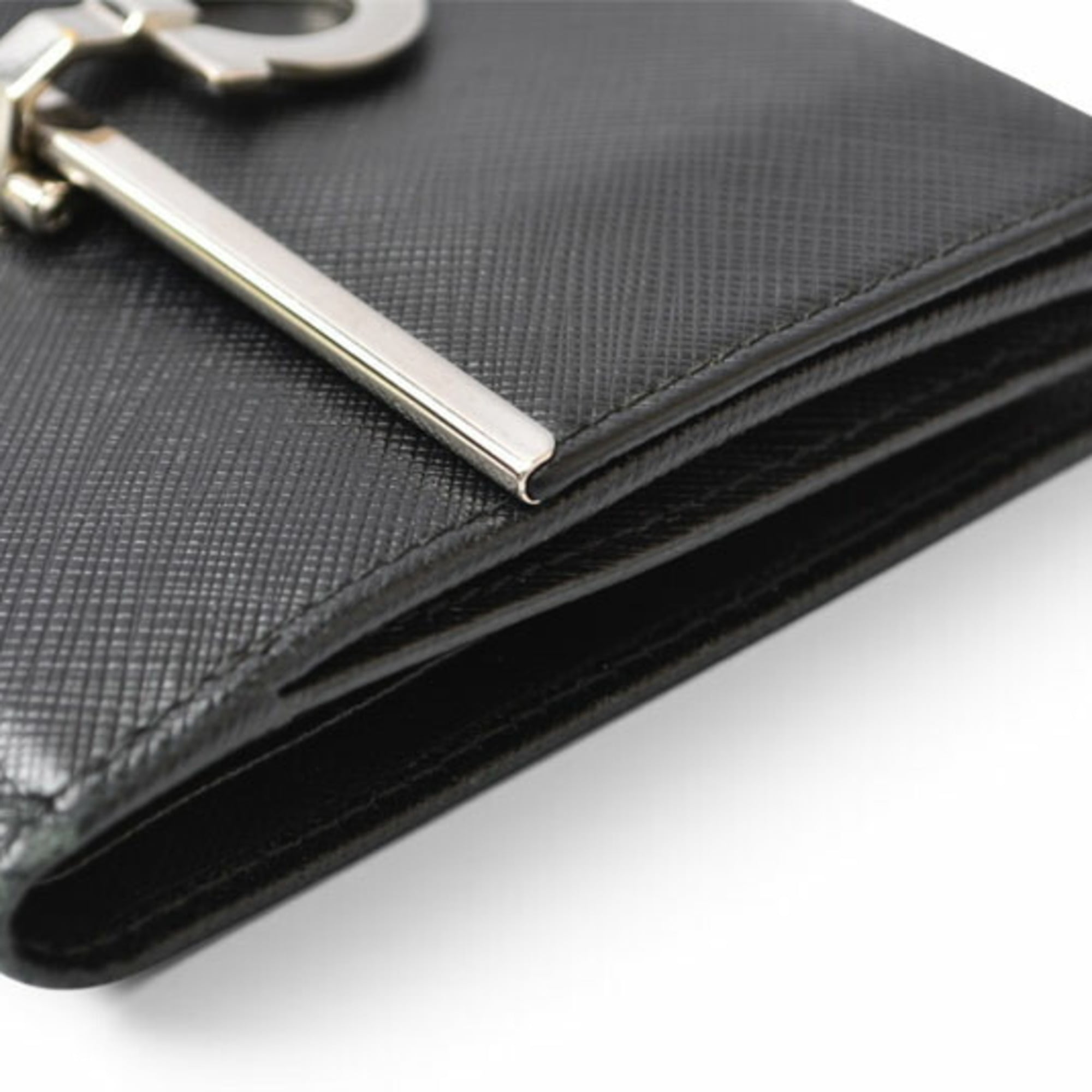 Salvatore Ferragamo Gancini Black Leather Wallet (Bi-Fold) (Pre-Owned)