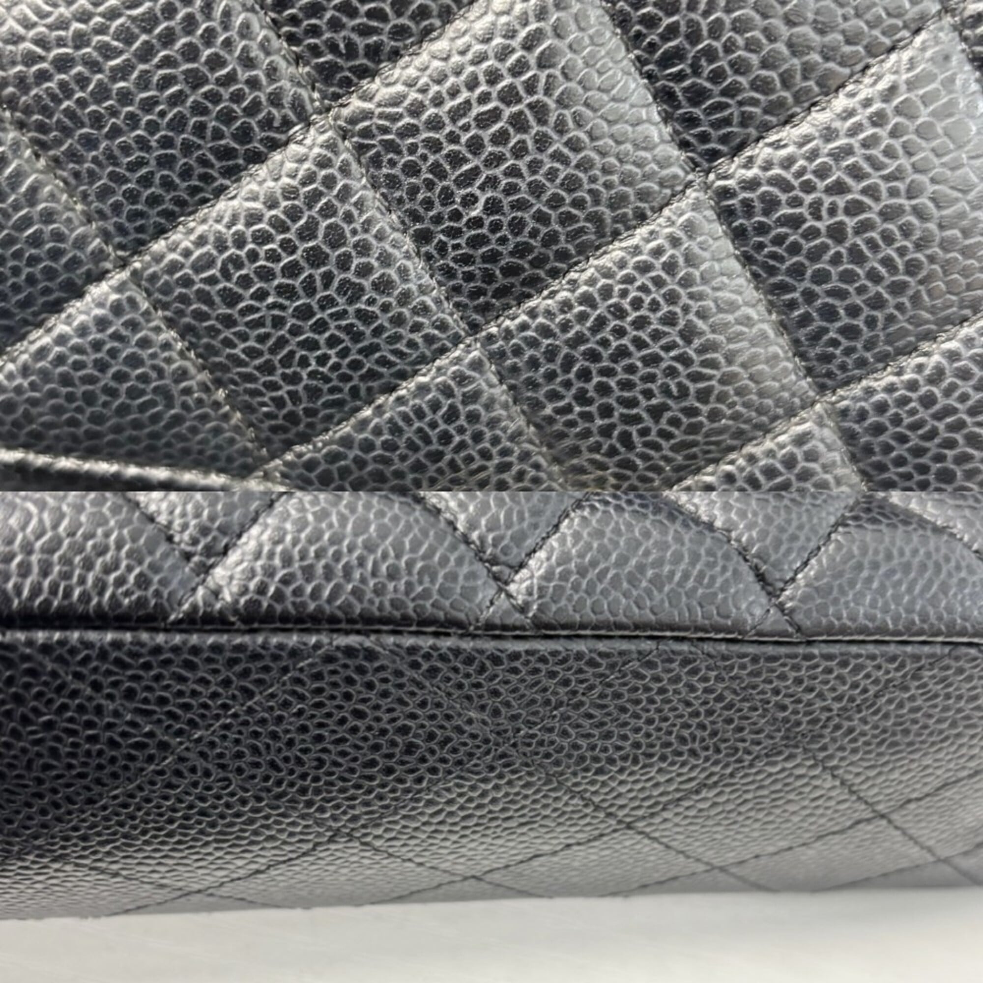 Chanel Matelasse Black Grained Calfskin Shoulder Bag (Pre-Owned)