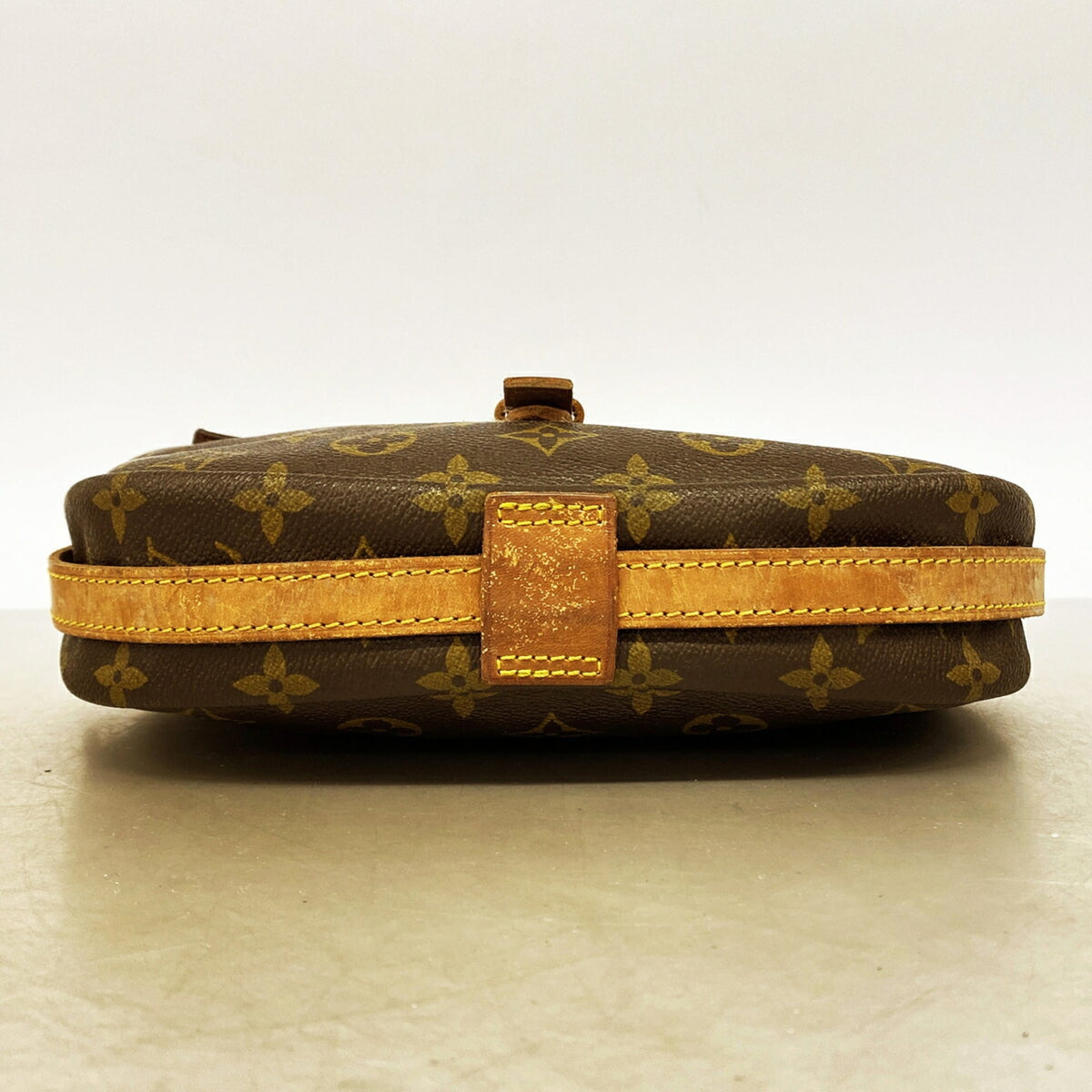 Louis Vuitton Brown Shoulder Bag (Pre-Owned)