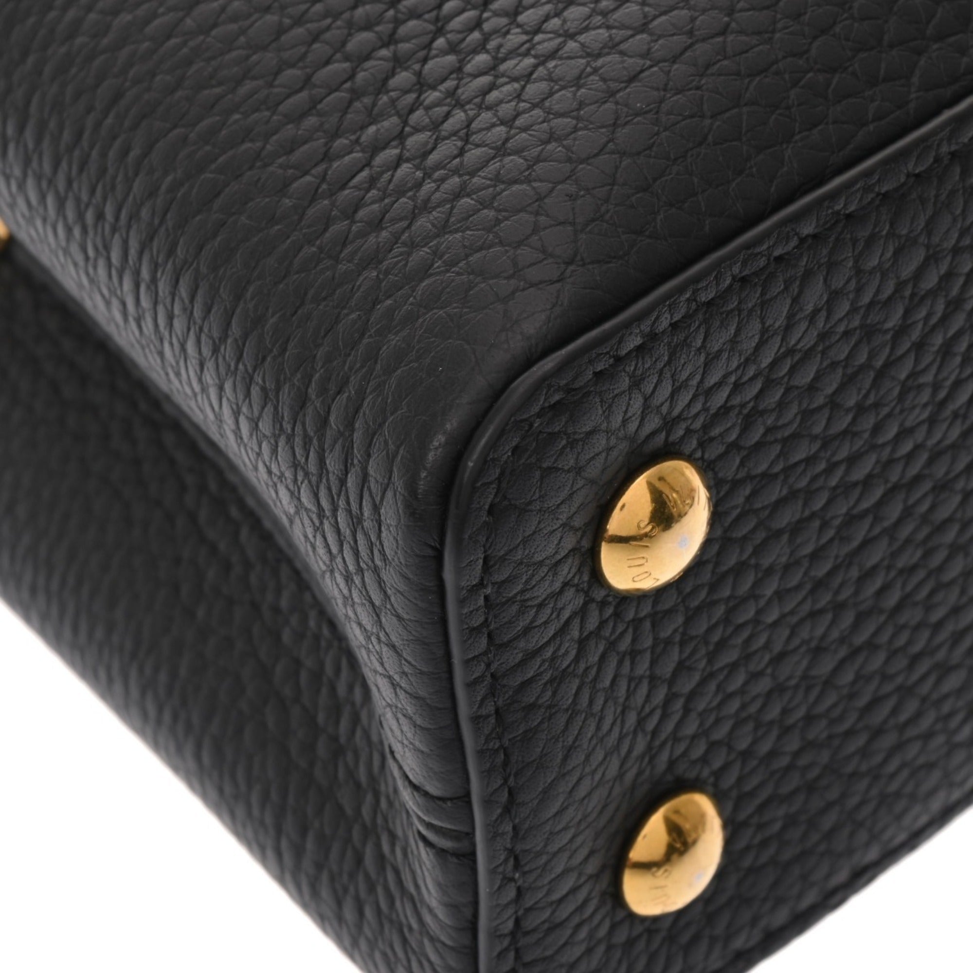 Louis Vuitton Noir Leather Handbag (Pre-Owned)