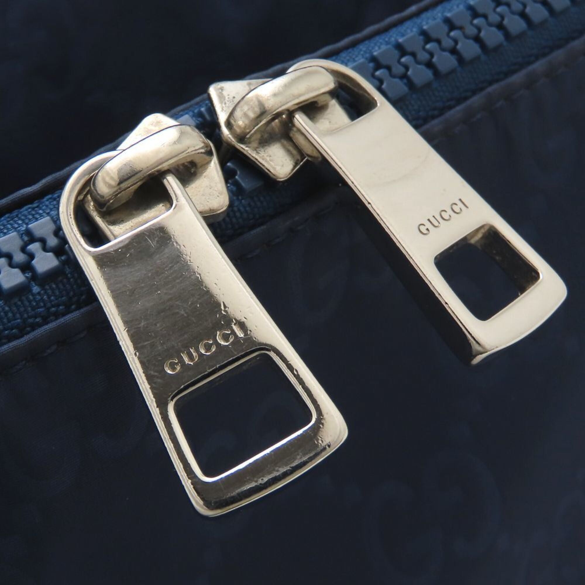 Gucci Navy Nylon Leather Messenger Bag Shoulder Bag (Pre-Owned)