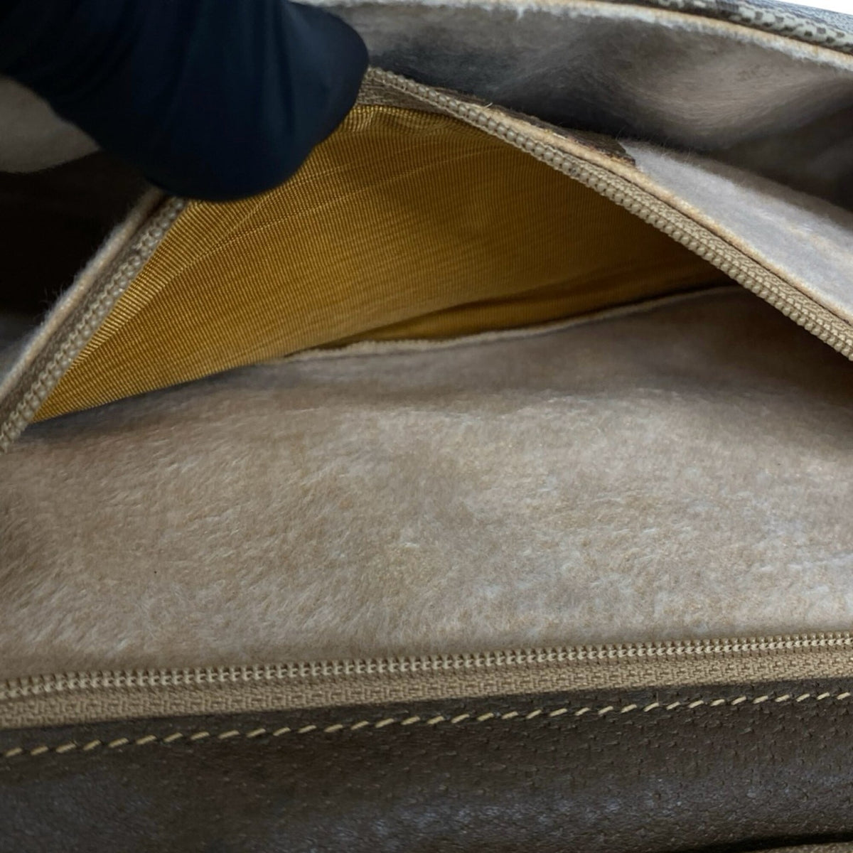 Gucci Brown Leather Pvc Pochette Shoulder Bag (Pre-Owned)