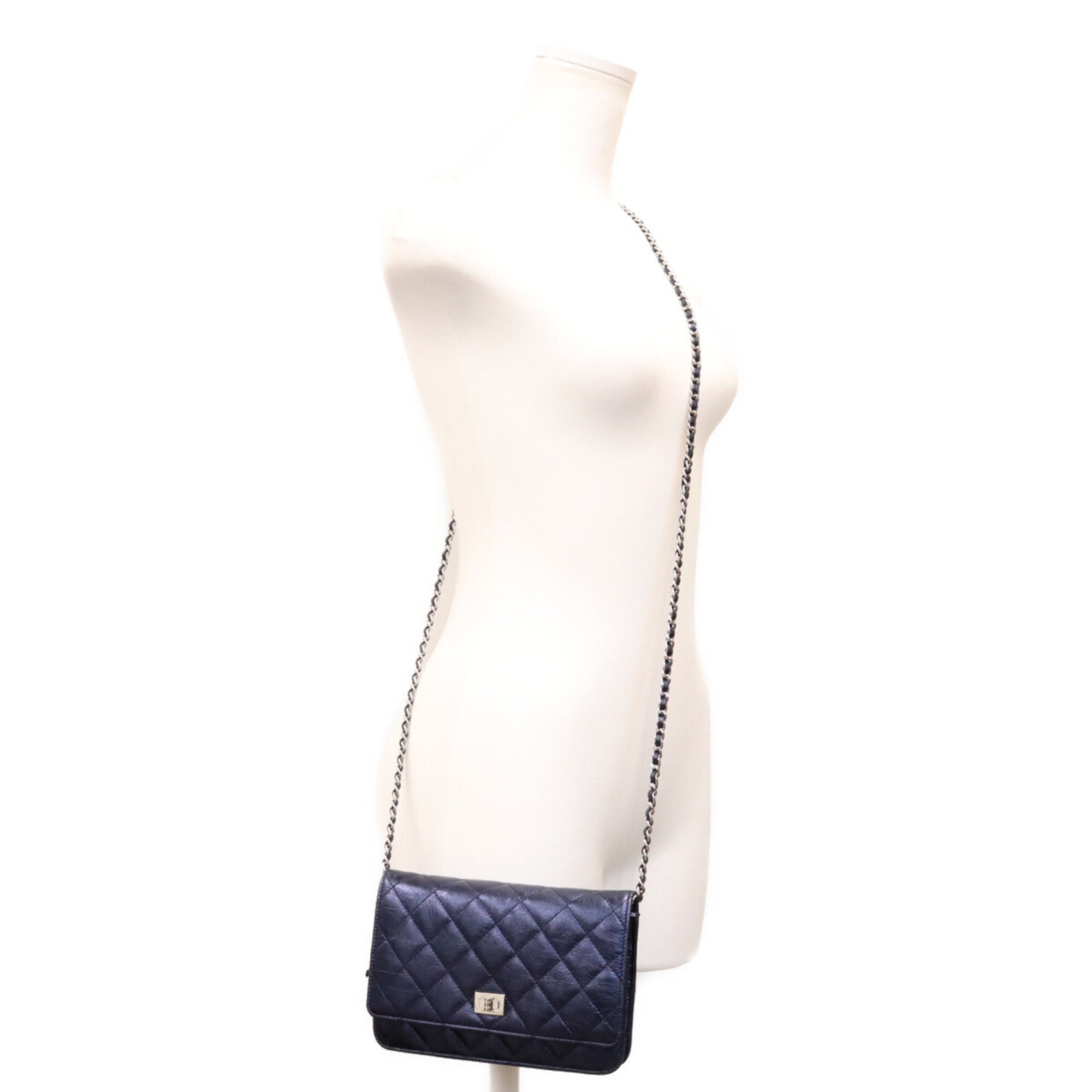 Chanel Metallic Navy Leather Shoulder Bag (Pre-Owned)