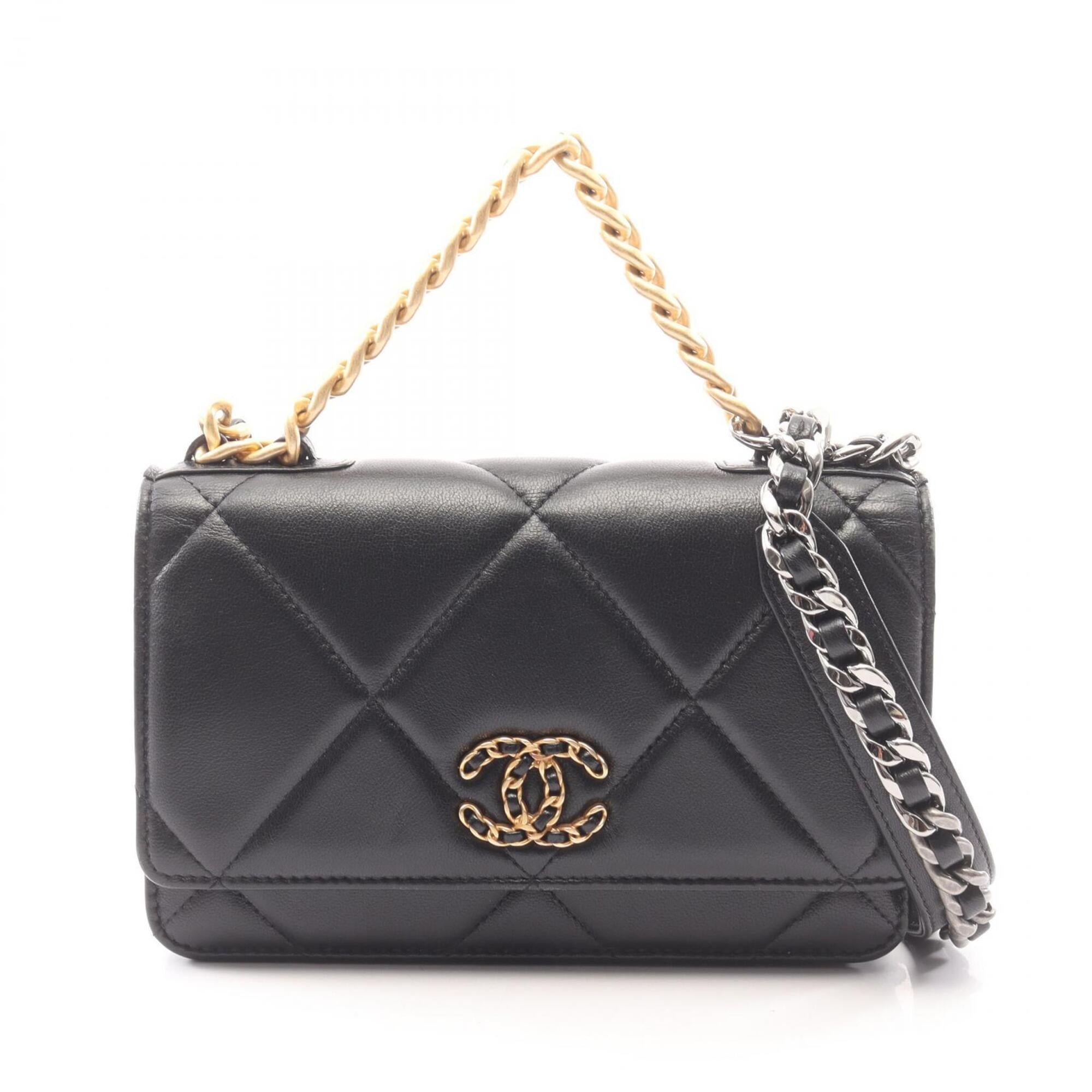 Chanel Black Leather Handbag Shoulder Bag (Pre-Owned)