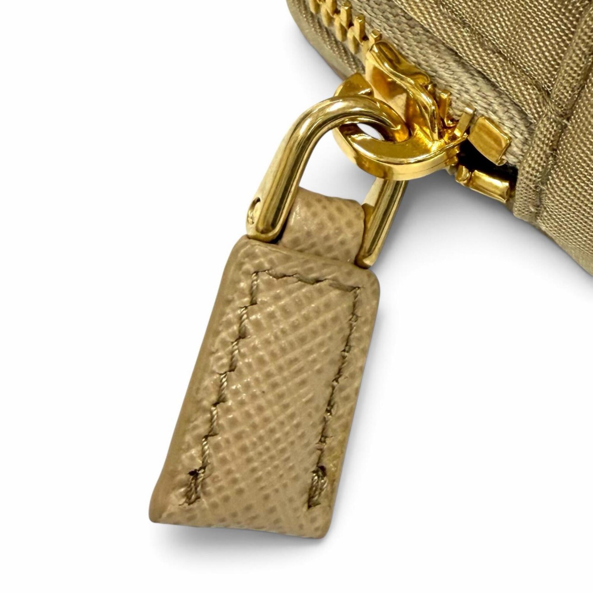 Prada Beige Pouch (Pre-Owned)