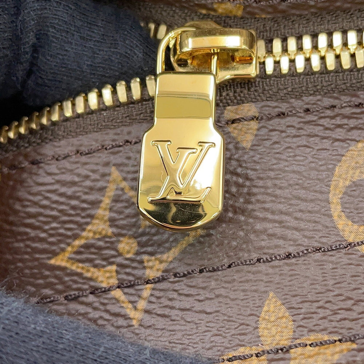 Louis Vuitton Beige Monogram Tote Bag (Pre-Owned)