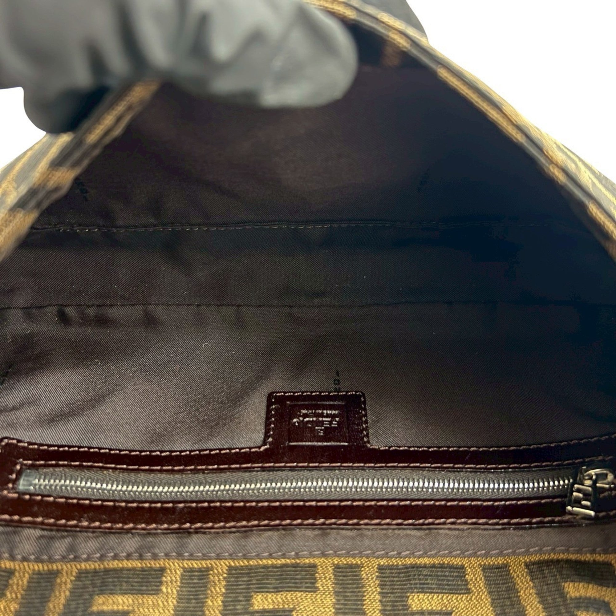 Fendi Black Brown Leather Canvas Shoulder Bag (Pre-Owned)