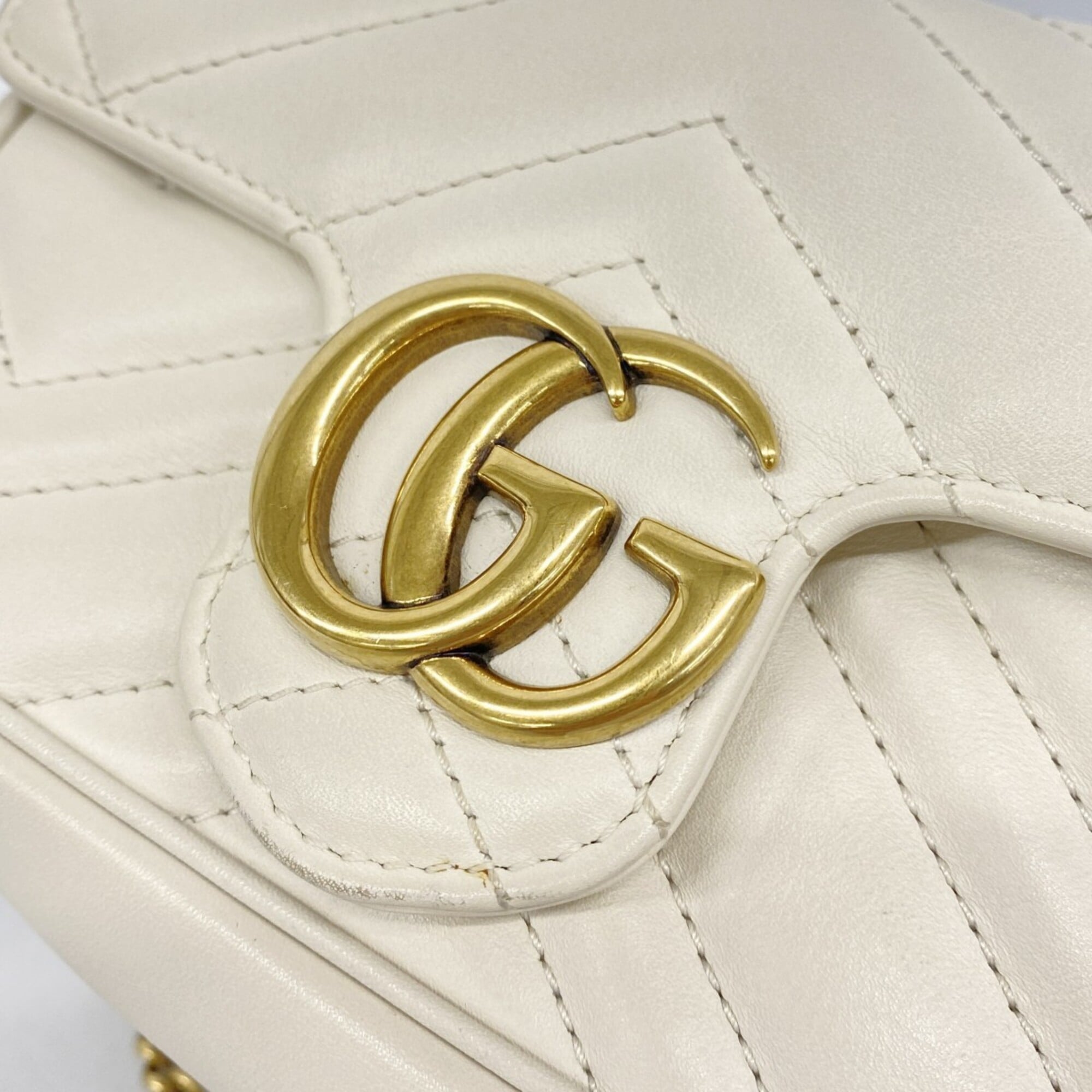 Gucci White Leather Shoulder Bag (Pre-Owned)