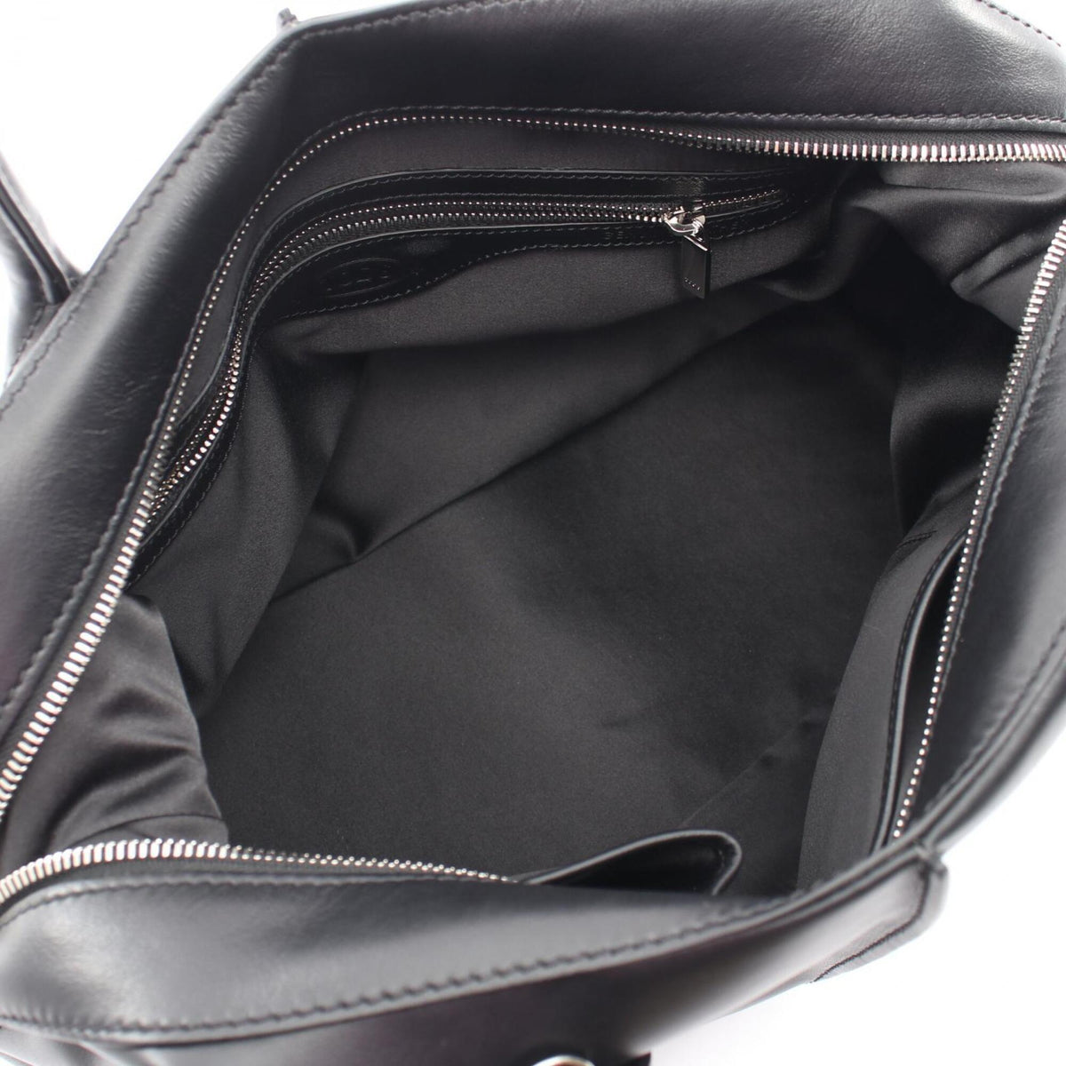 Tod's Black Leather Handbag (Pre-Owned)