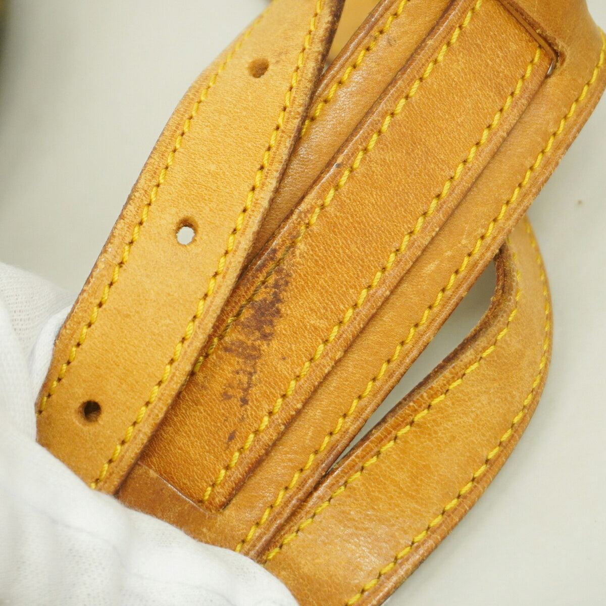 Louis Vuitton Brown Shoulder Bag (Pre-Owned)