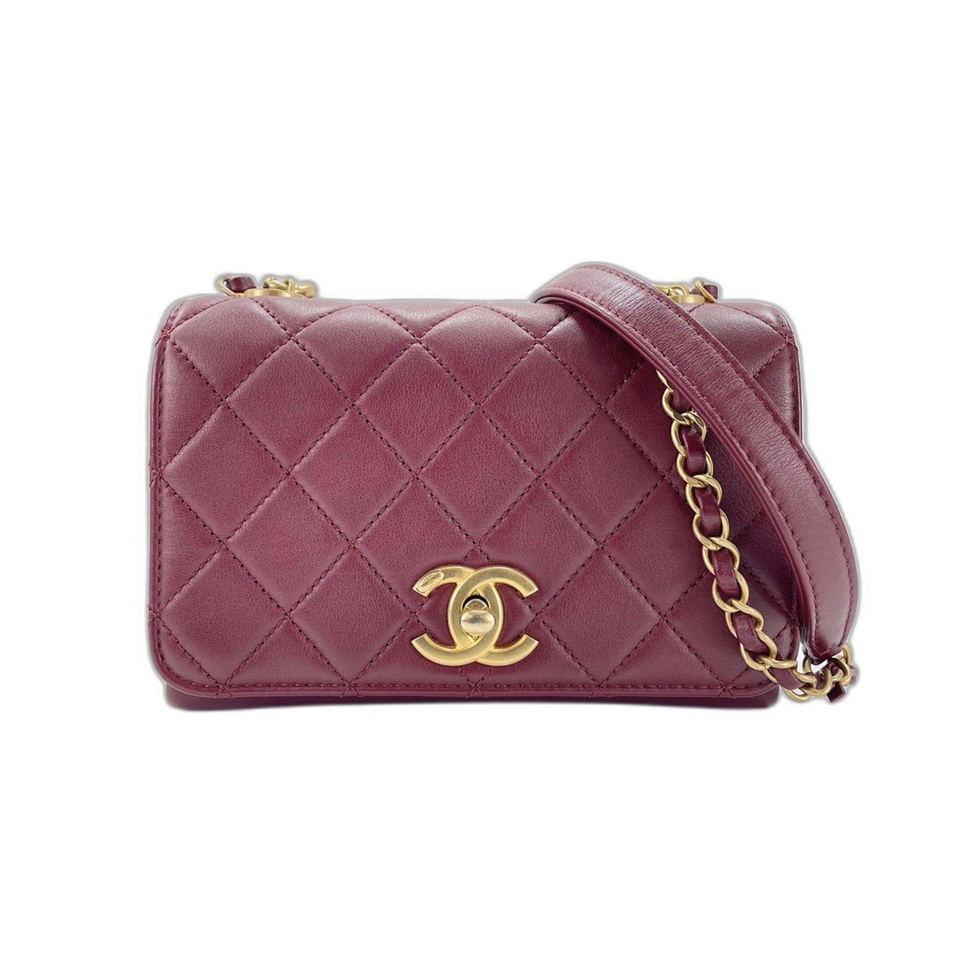 Chanel Matelasse Red Color Shoulder Bag (Pre-Owned)