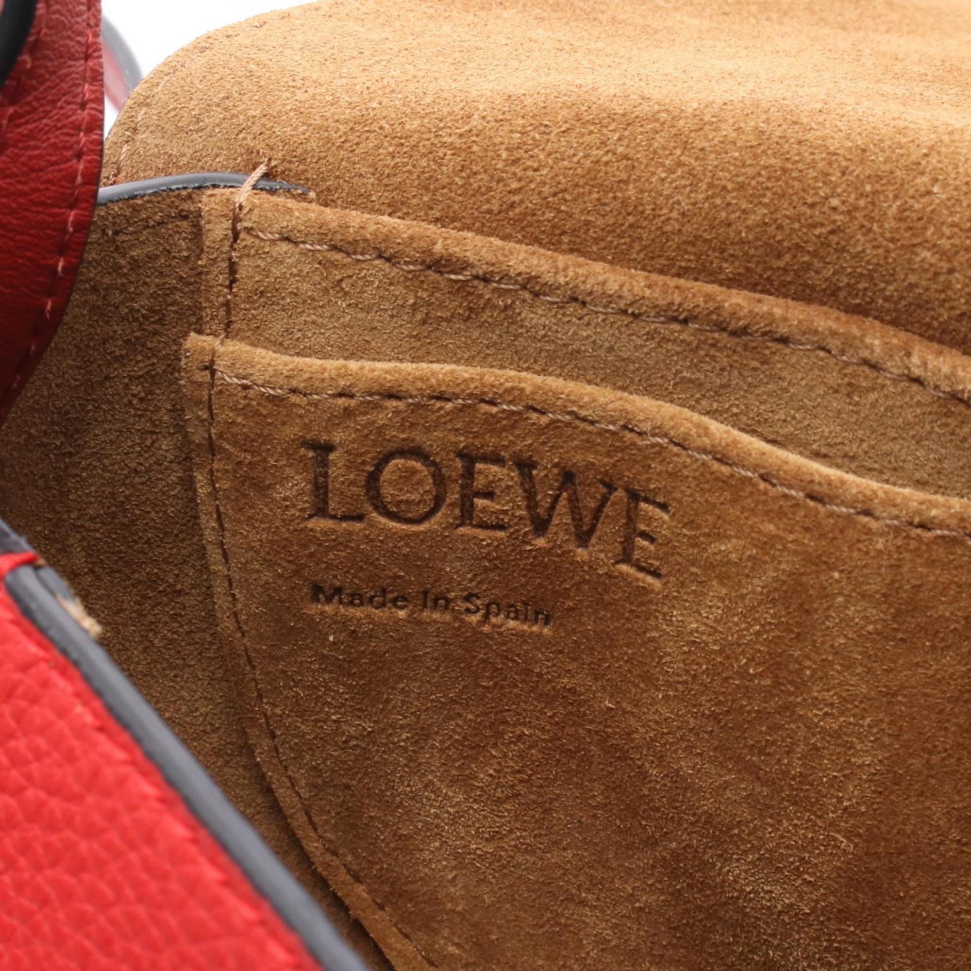 Loewe Red Color Leather Shoulder Bag (Pre-Owned)