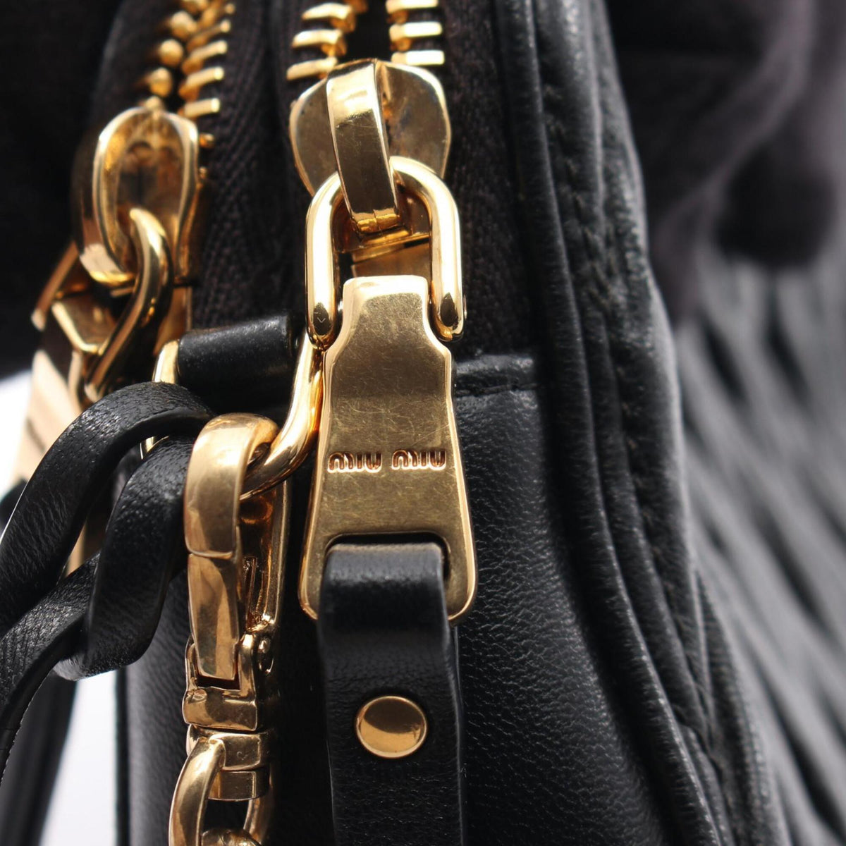 Miu Miu Black Leather Handbag Shoulder Bag (Pre-Owned)