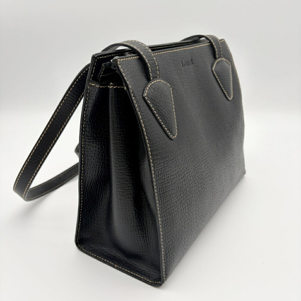 Loewe Barcelona Black Leather Shoulder Bag (Pre-Owned)