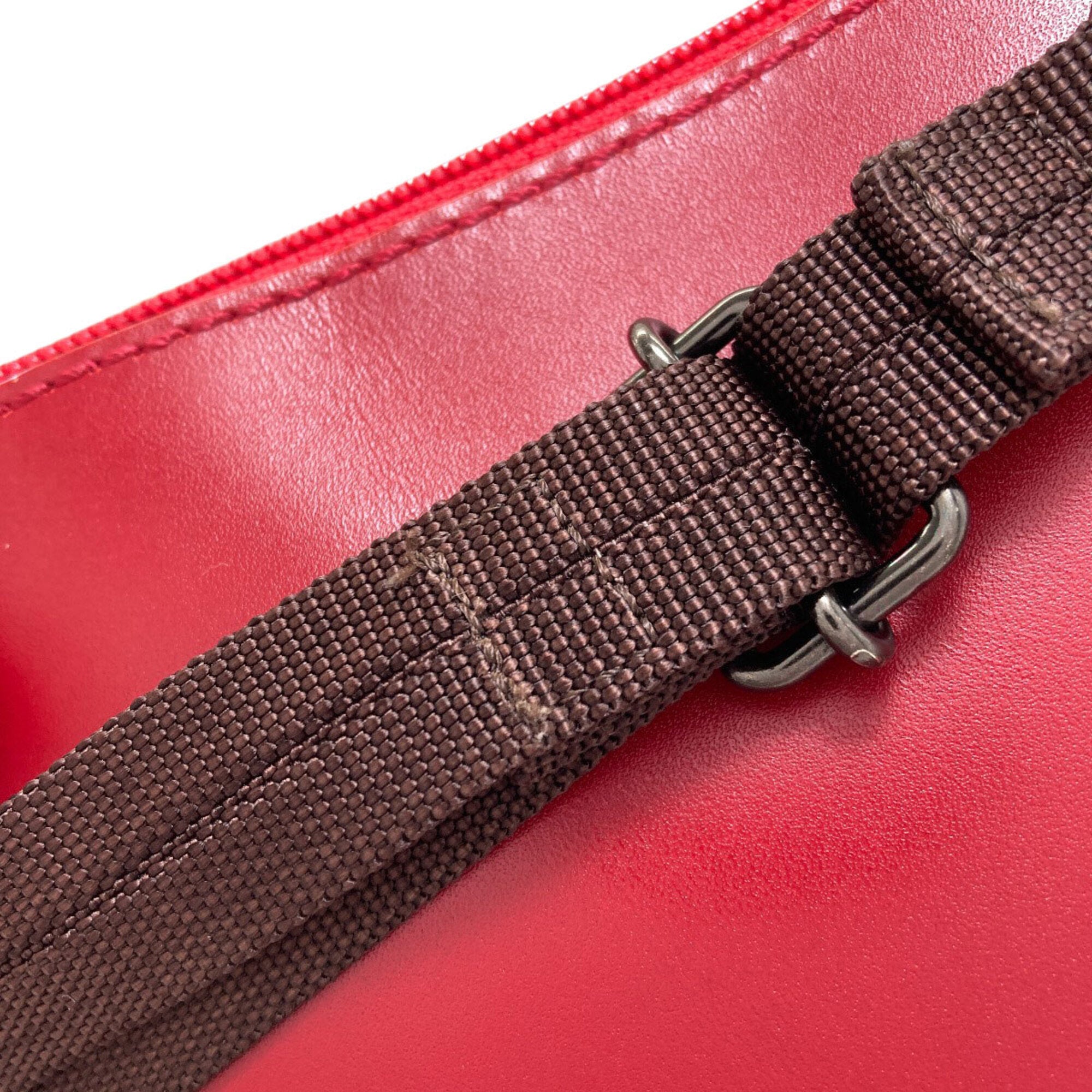 Issey Miyake Red Color Leather Shoulder Bag (Pre-Owned)