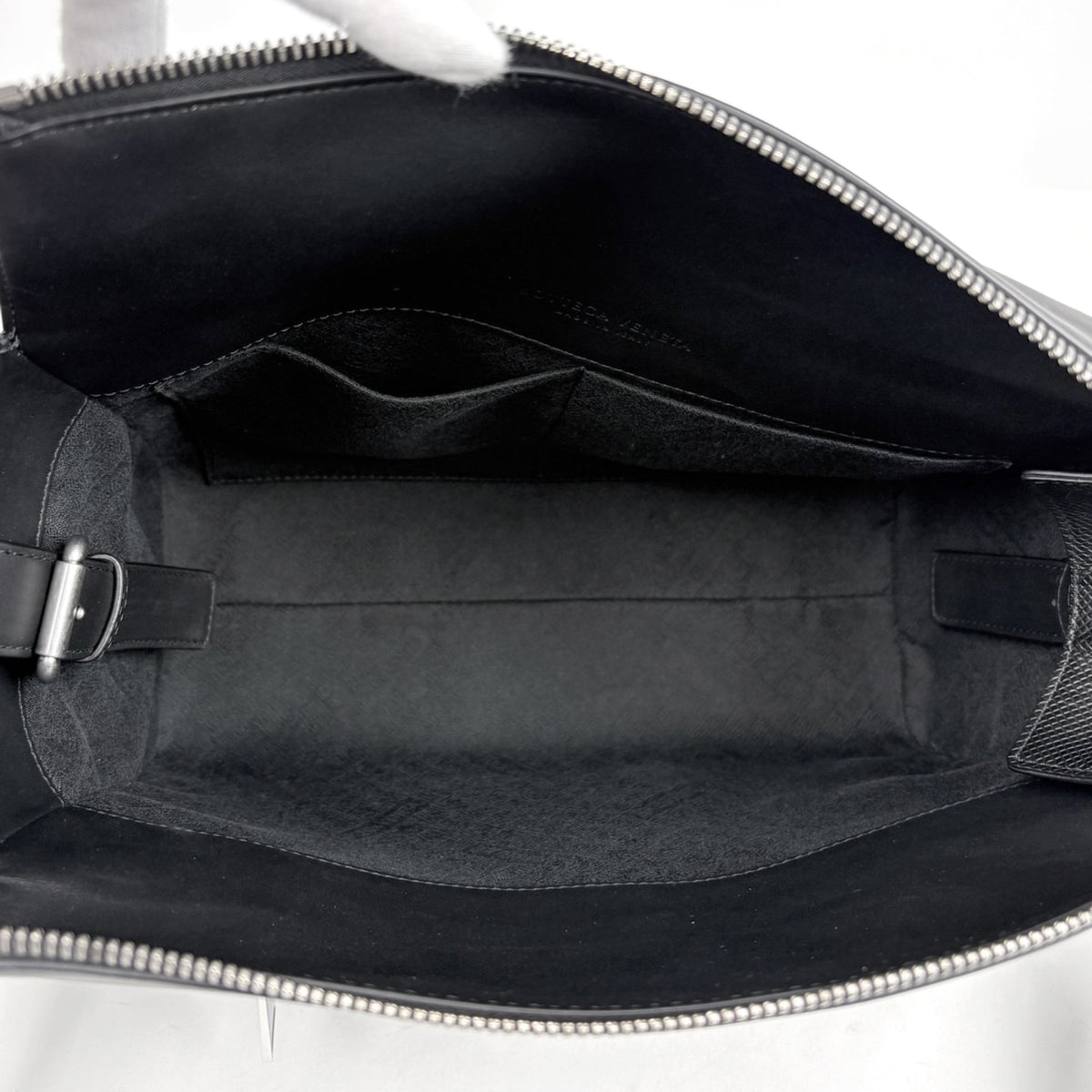 Bottega Veneta Black Leather Shoulder Bag (Pre-Owned)