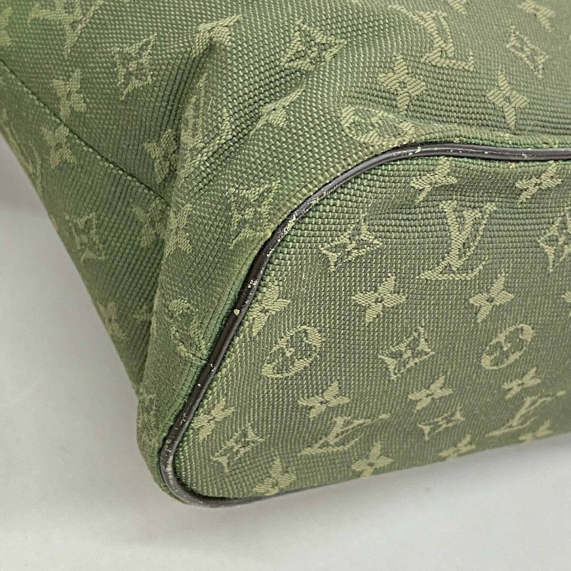 Louis Vuitton Tst Khaki Handbag (Pre-Owned)