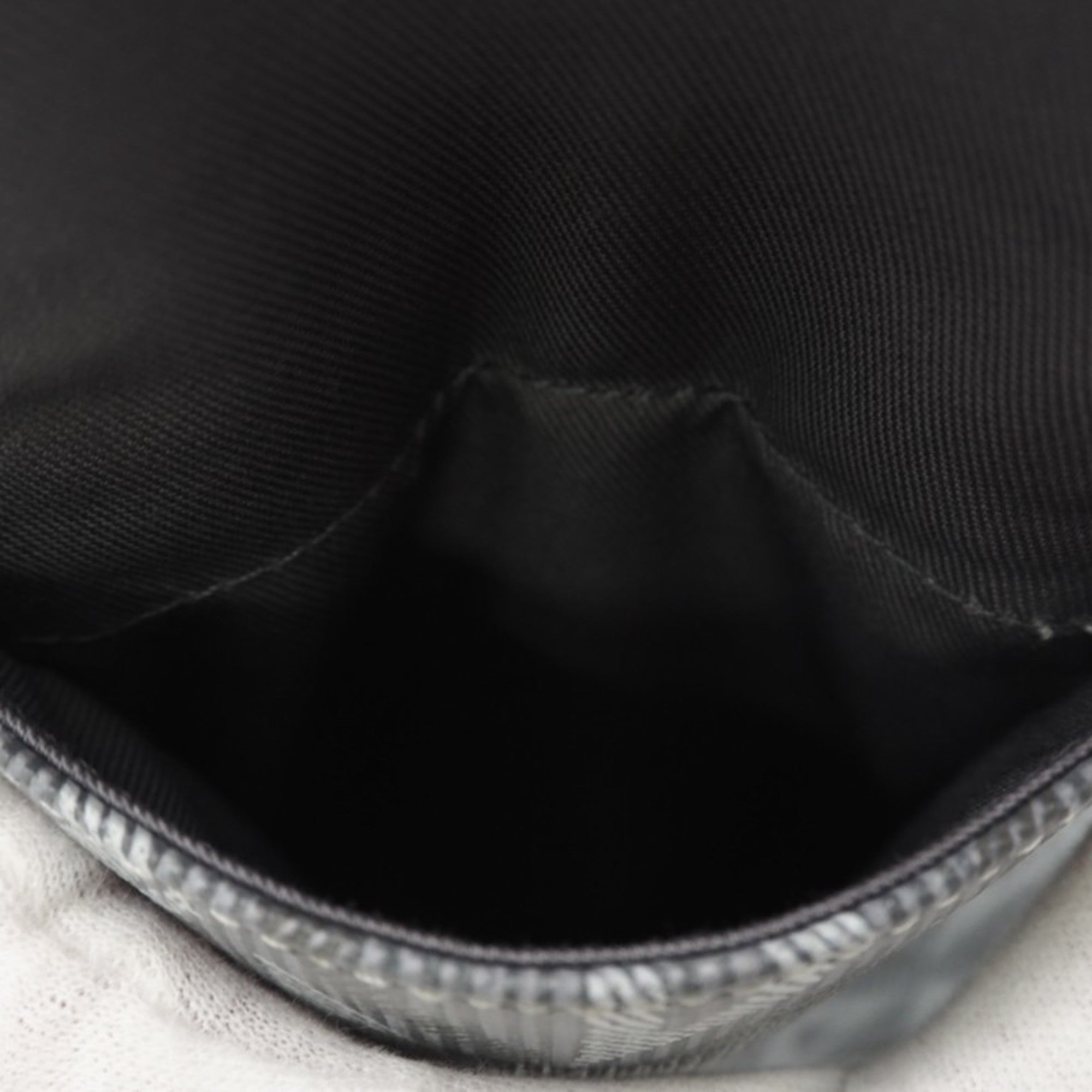 Christian Dior Gray White Leather Shoulder Bag (Pre-Owned)