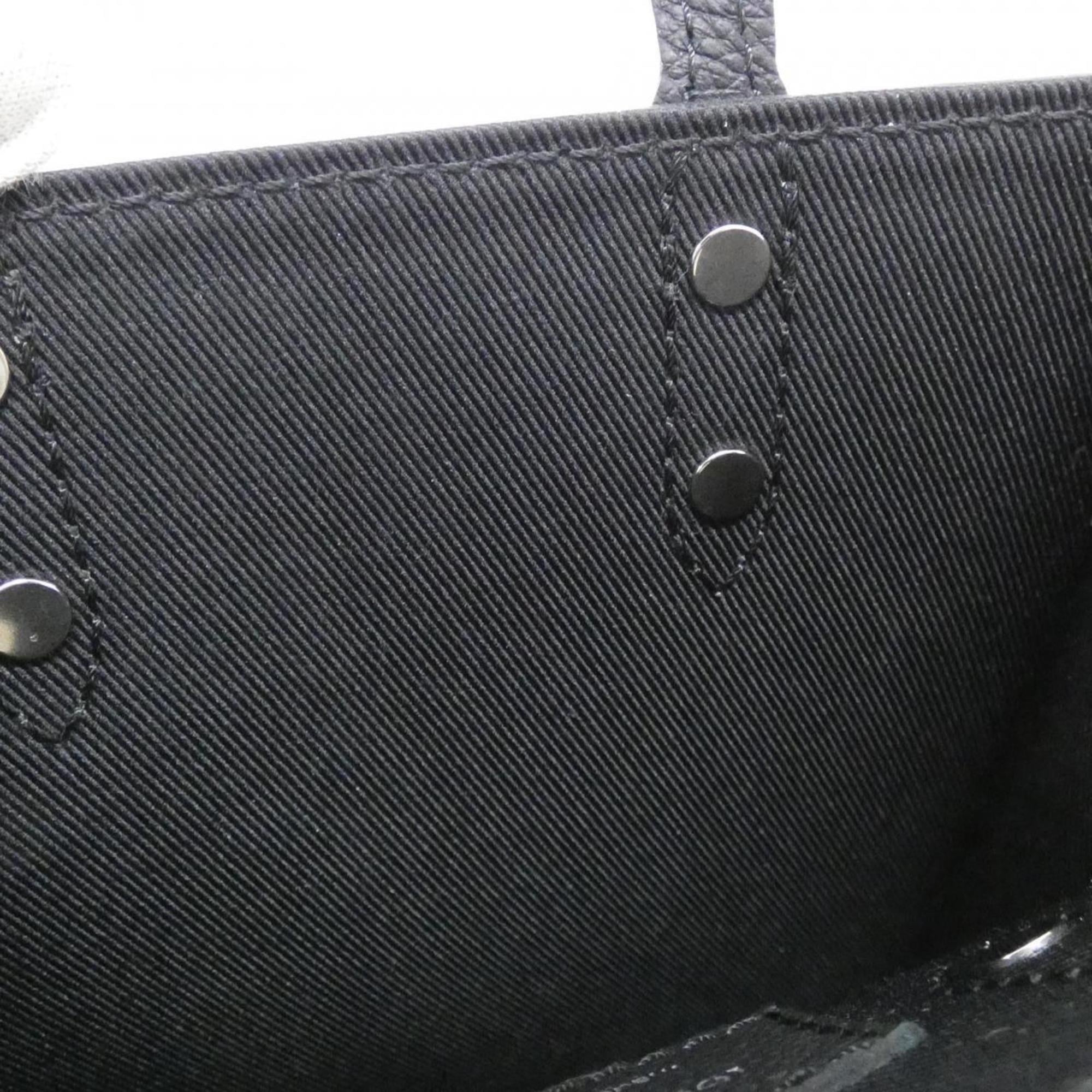 Louis Vuitton Black Leather Shoulder Bag (Pre-Owned)
