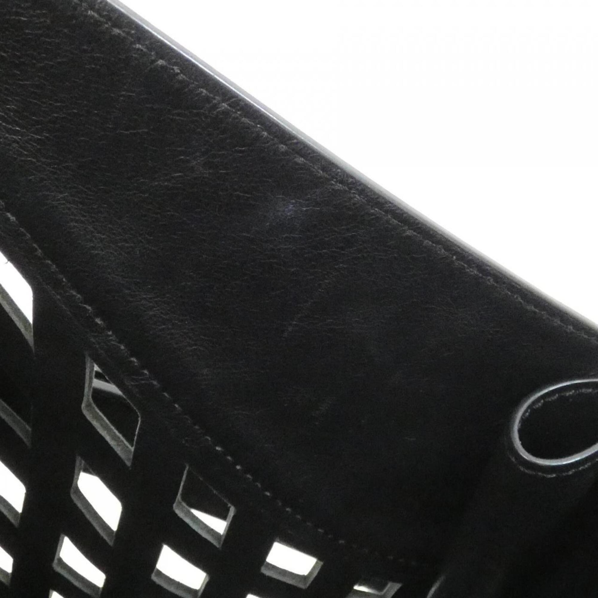 Loewe Black Leather Pouch Shoulder Bag (Pre-Owned)