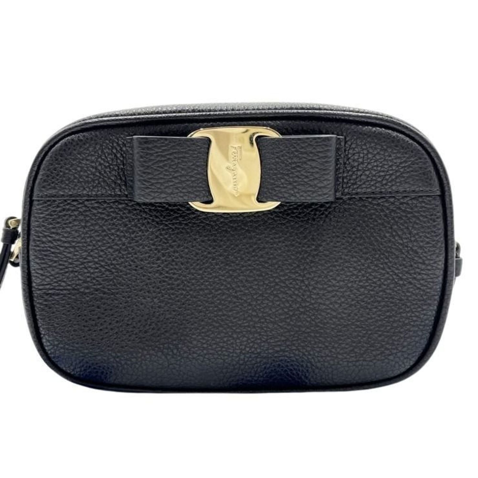 Salvatore Ferragamo Black Leather Shoulder Bag (Pre-Owned)