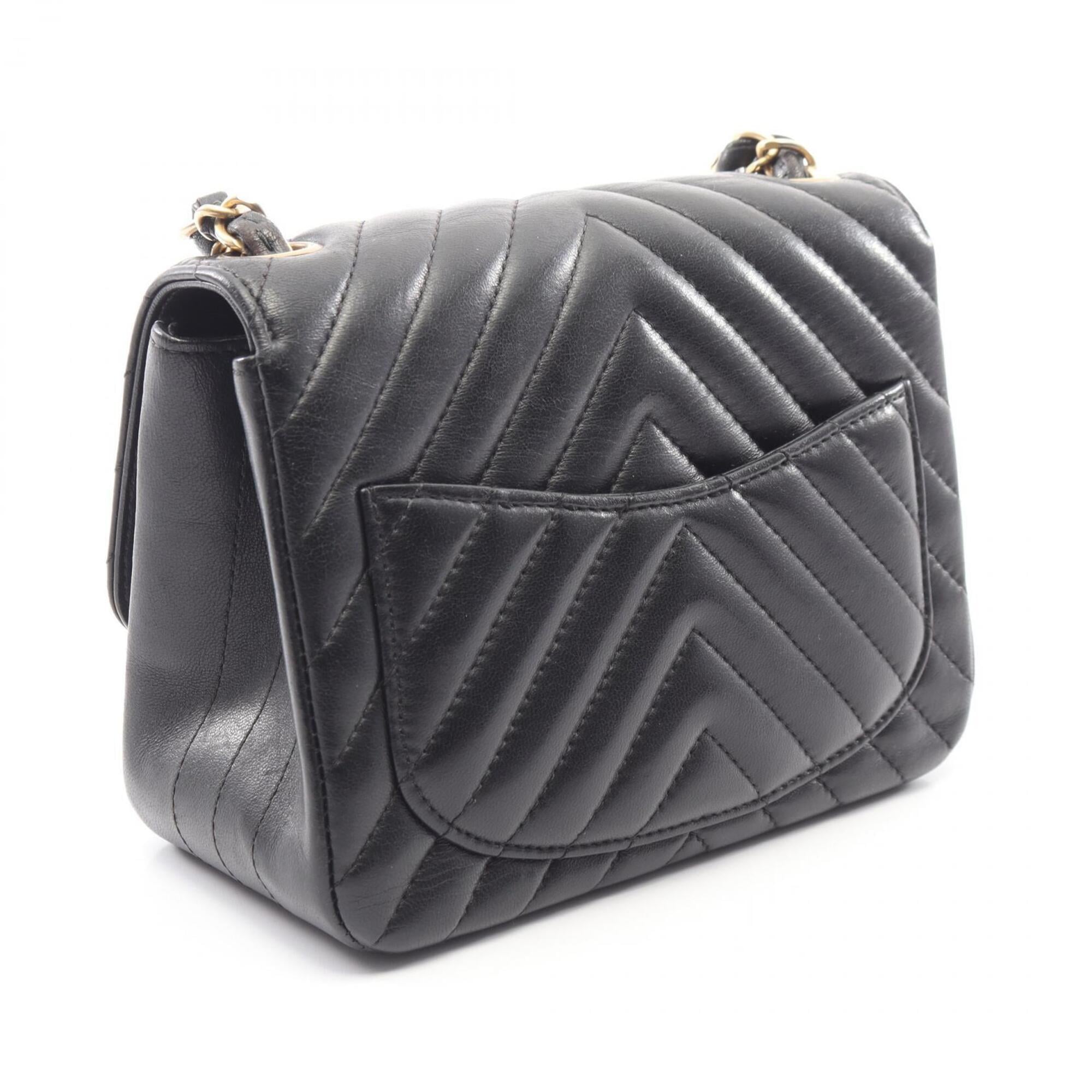 Chanel Black Leather Handbag Shoulder Bag (Pre-Owned)