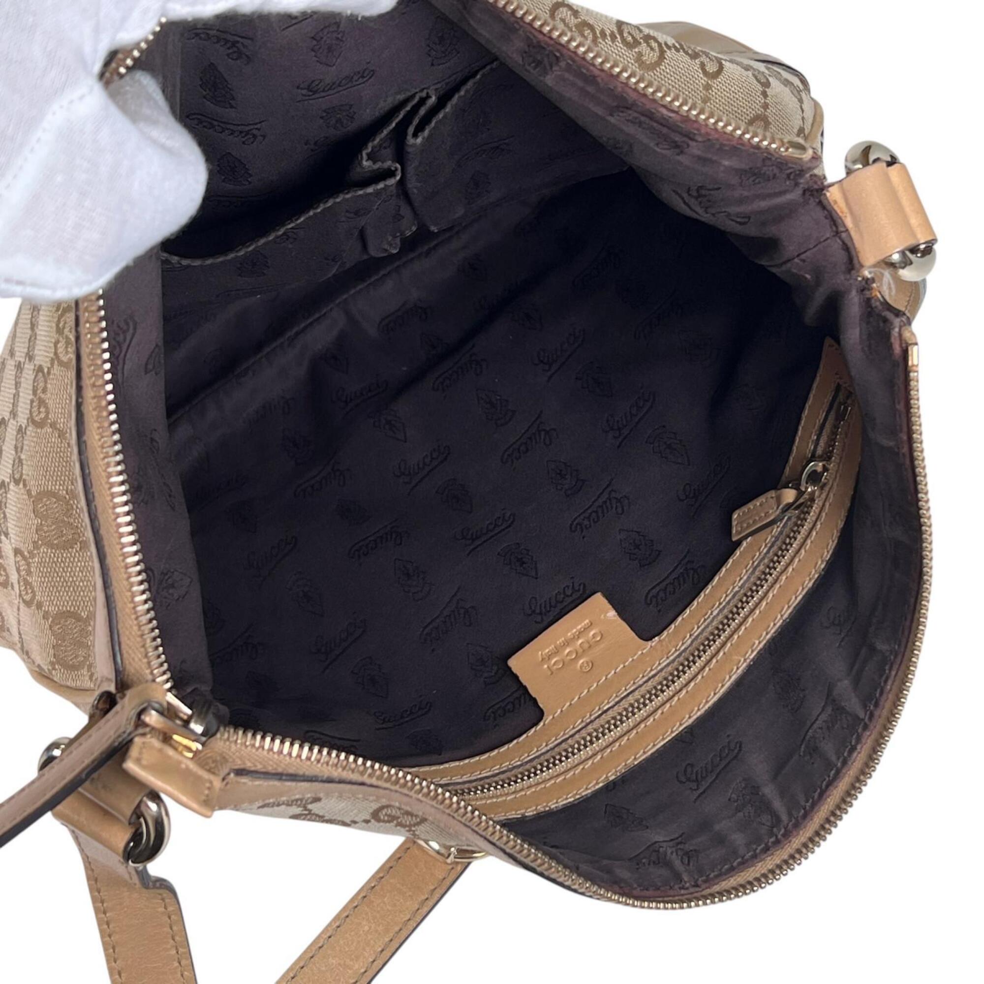 Gucci Beige Gg Canvas Shoulder Bag (Pre-Owned)