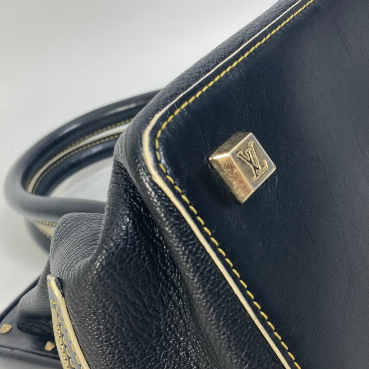 Louis Vuitton Black Noir Suhali Leather Handbag (Pre-Owned)