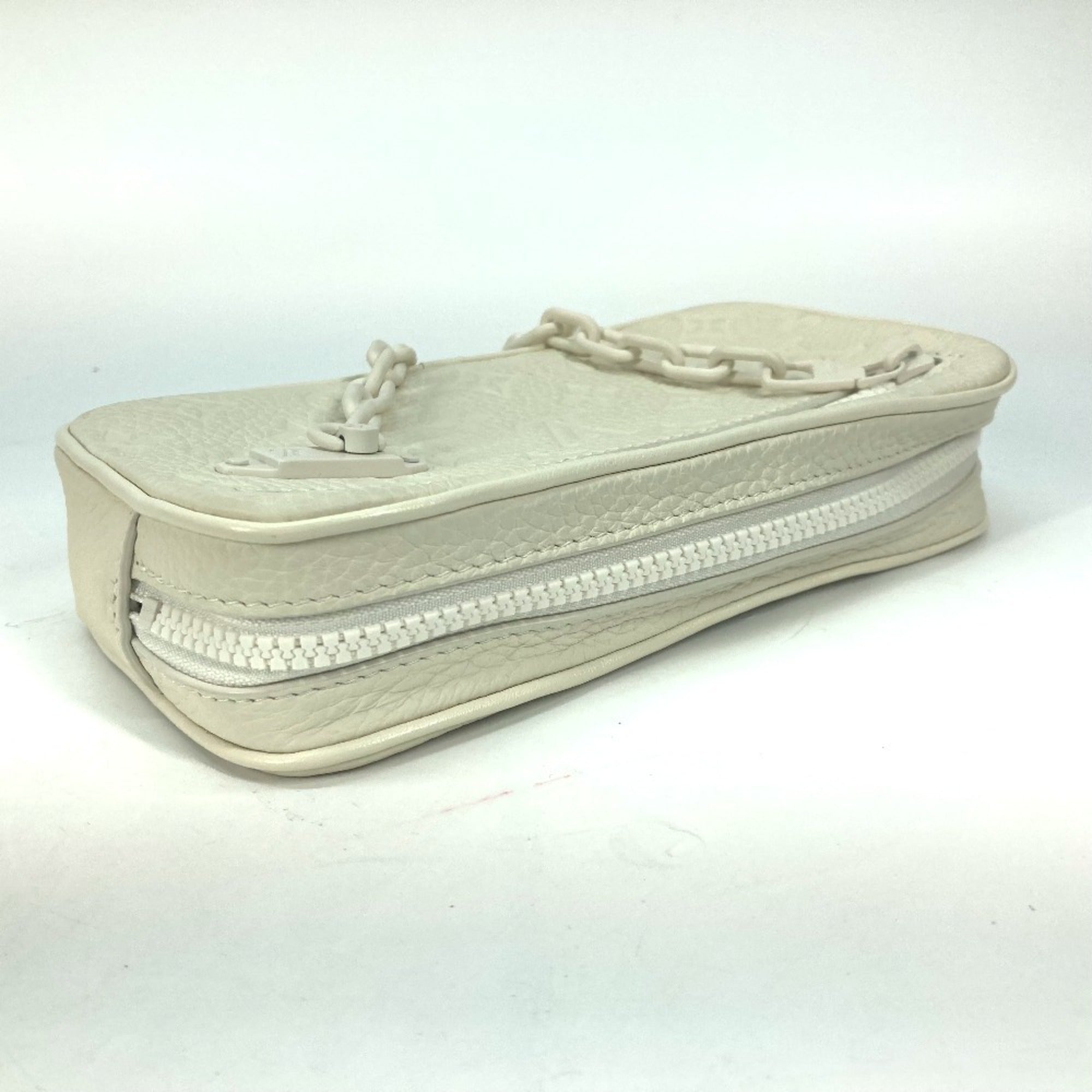 Louis Vuitton Monogram Empreinte White Monogram Empreinte Clutch Bag Pochette (Pre-Owned)