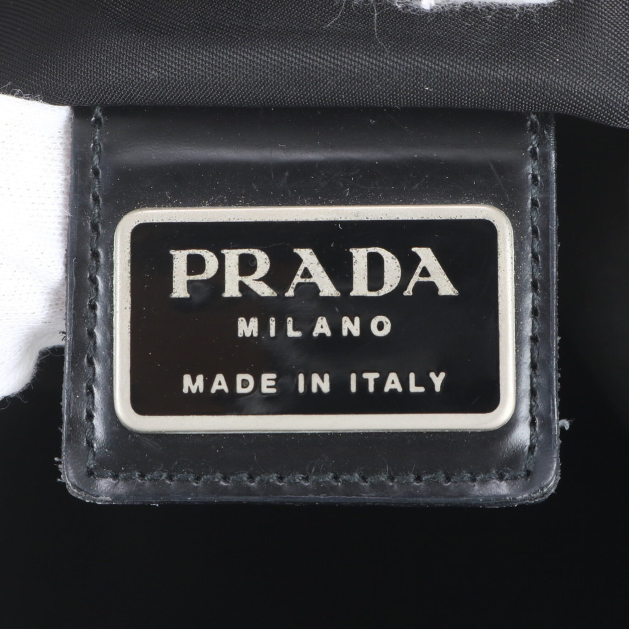 Prada Black Leather Nylon Messenger Bag Shoulder Bag (Pre-Owned)