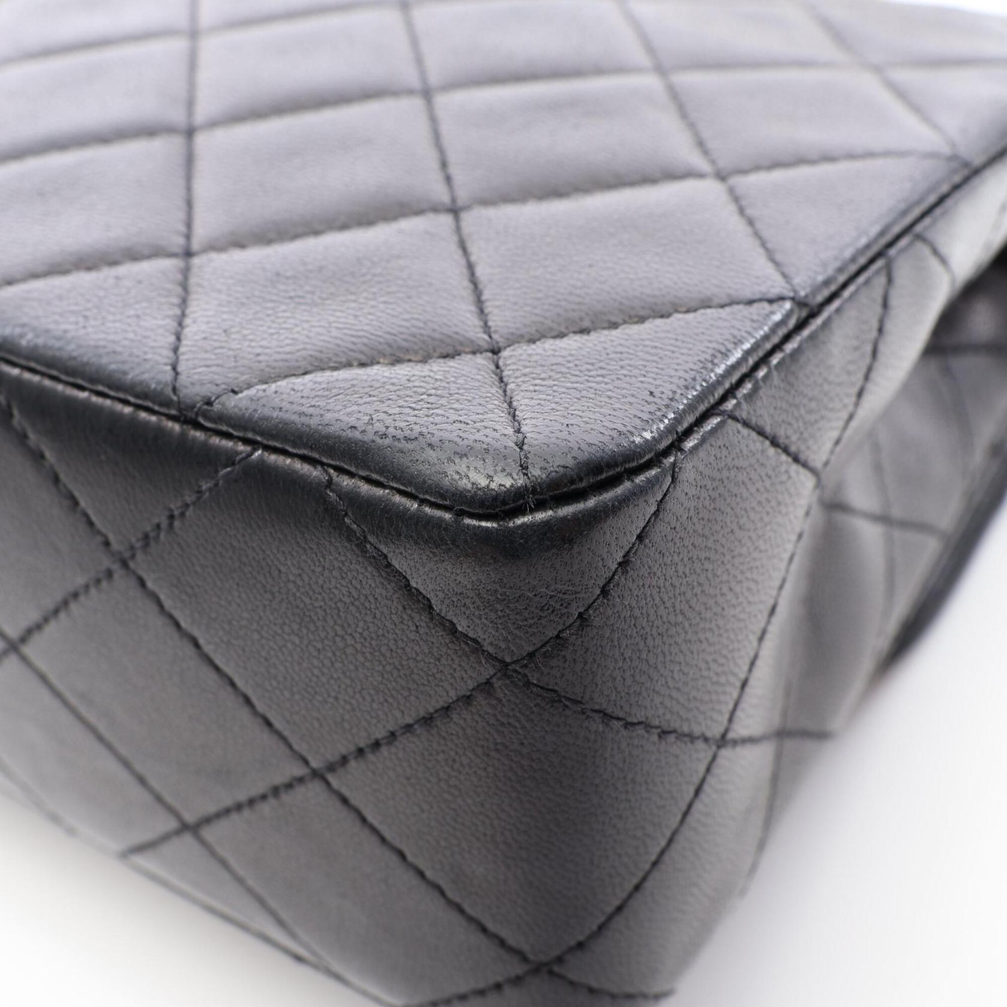 Chanel Black Leather Handbag Shoulder Bag (Pre-Owned)