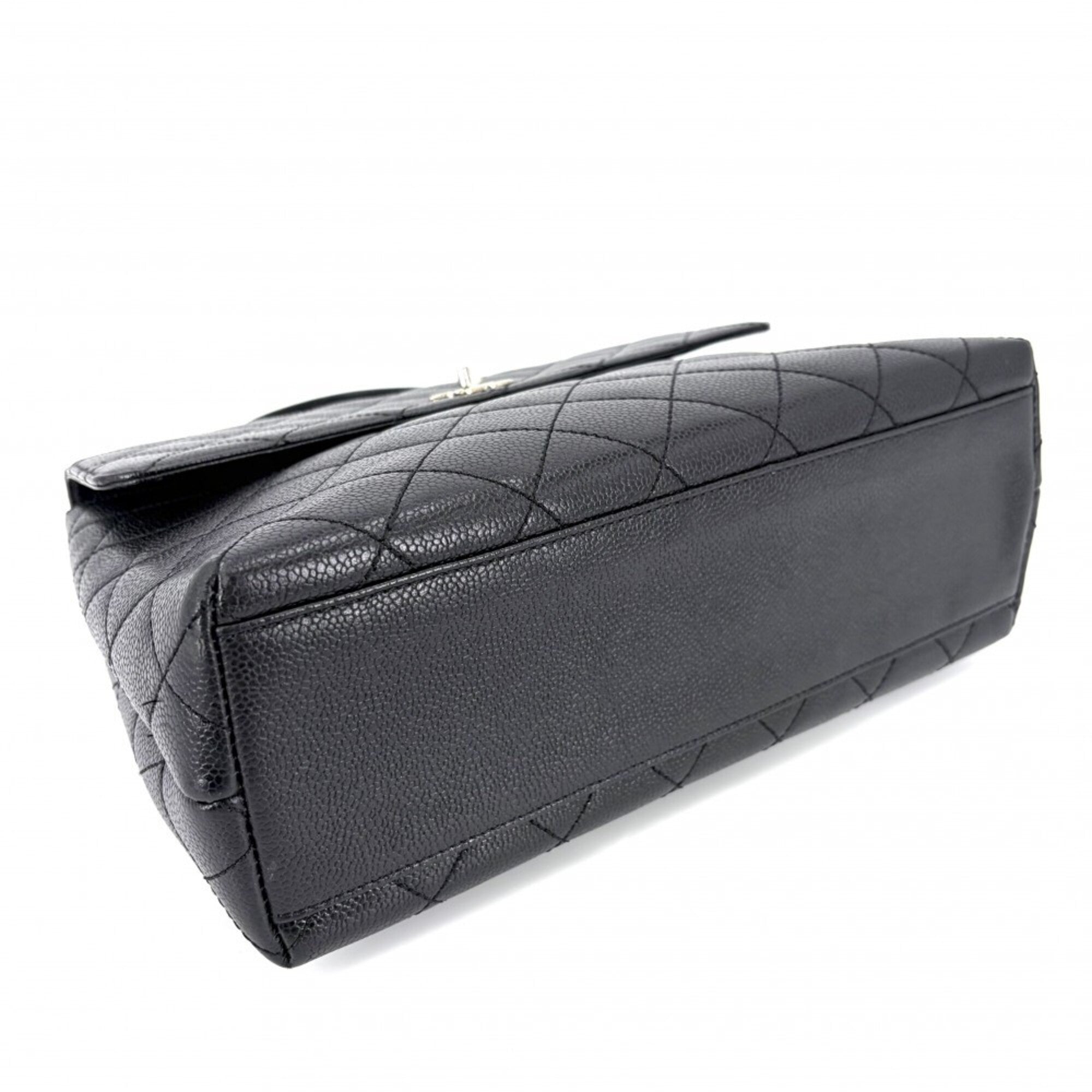 Chanel Matelasse Black Grained Calfskin Handbag (Pre-Owned)