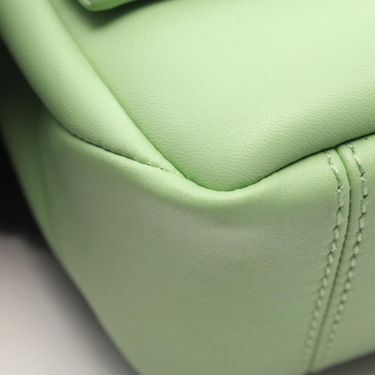 Bvlgari Green Leather Handbag Shoulder Bag (Pre-Owned)