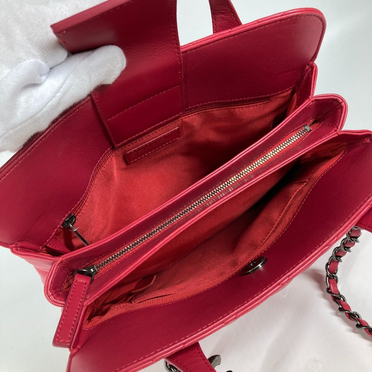 Chanel Pink Leather Tote Bag (Pre-Owned)