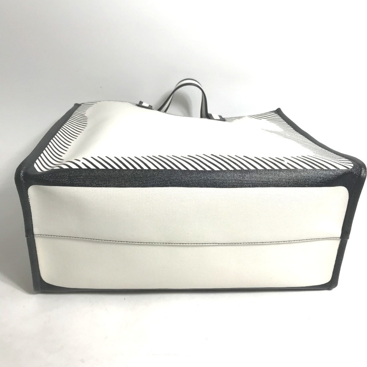 Fendi Black White Coated Canvas Handbag Tote Bag (Pre-Owned)