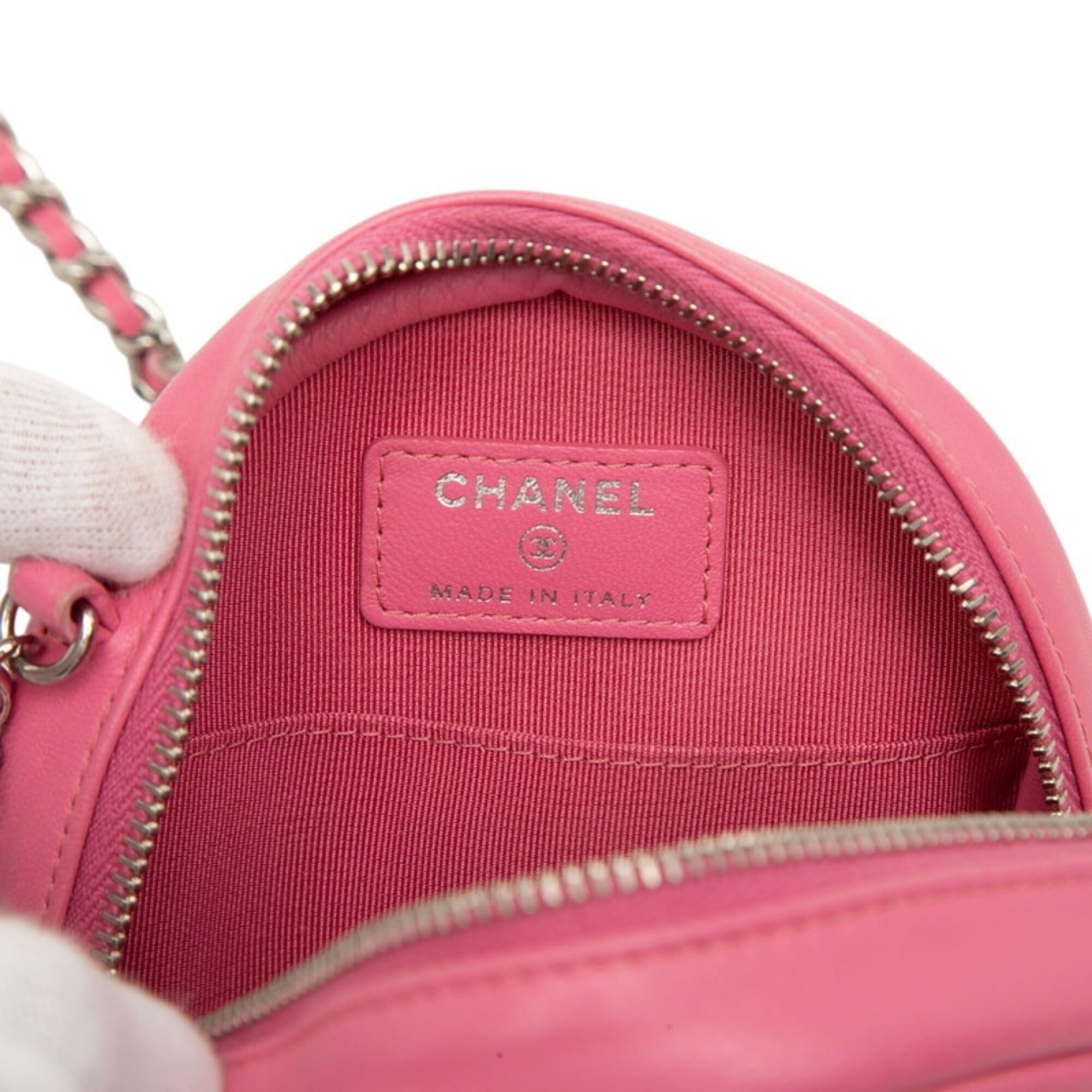 Chanel Pink Shoulder Bag (Pre-Owned)