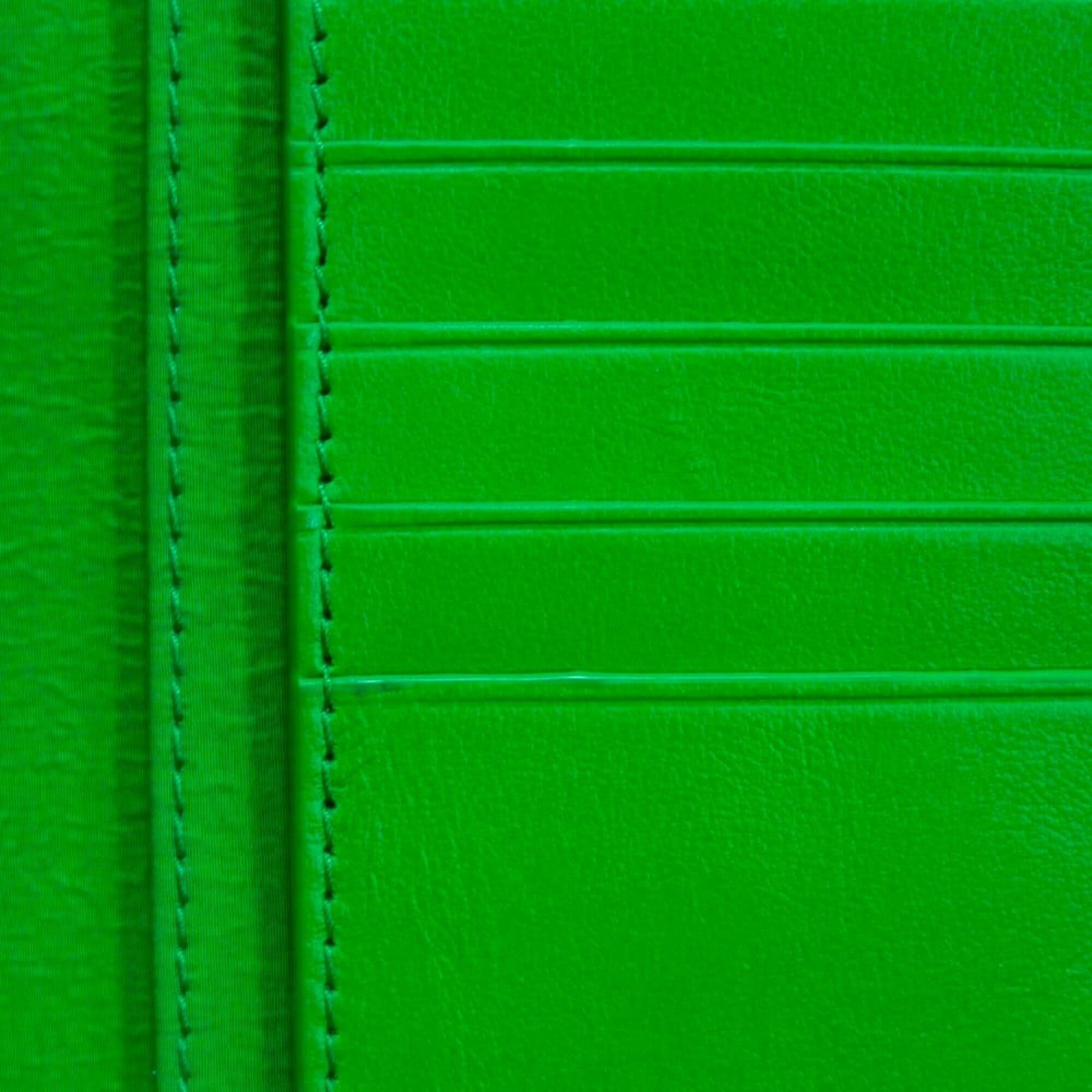 Bottega Veneta Green Leather Long Wallet (Bi-Fold) (Pre-Owned)