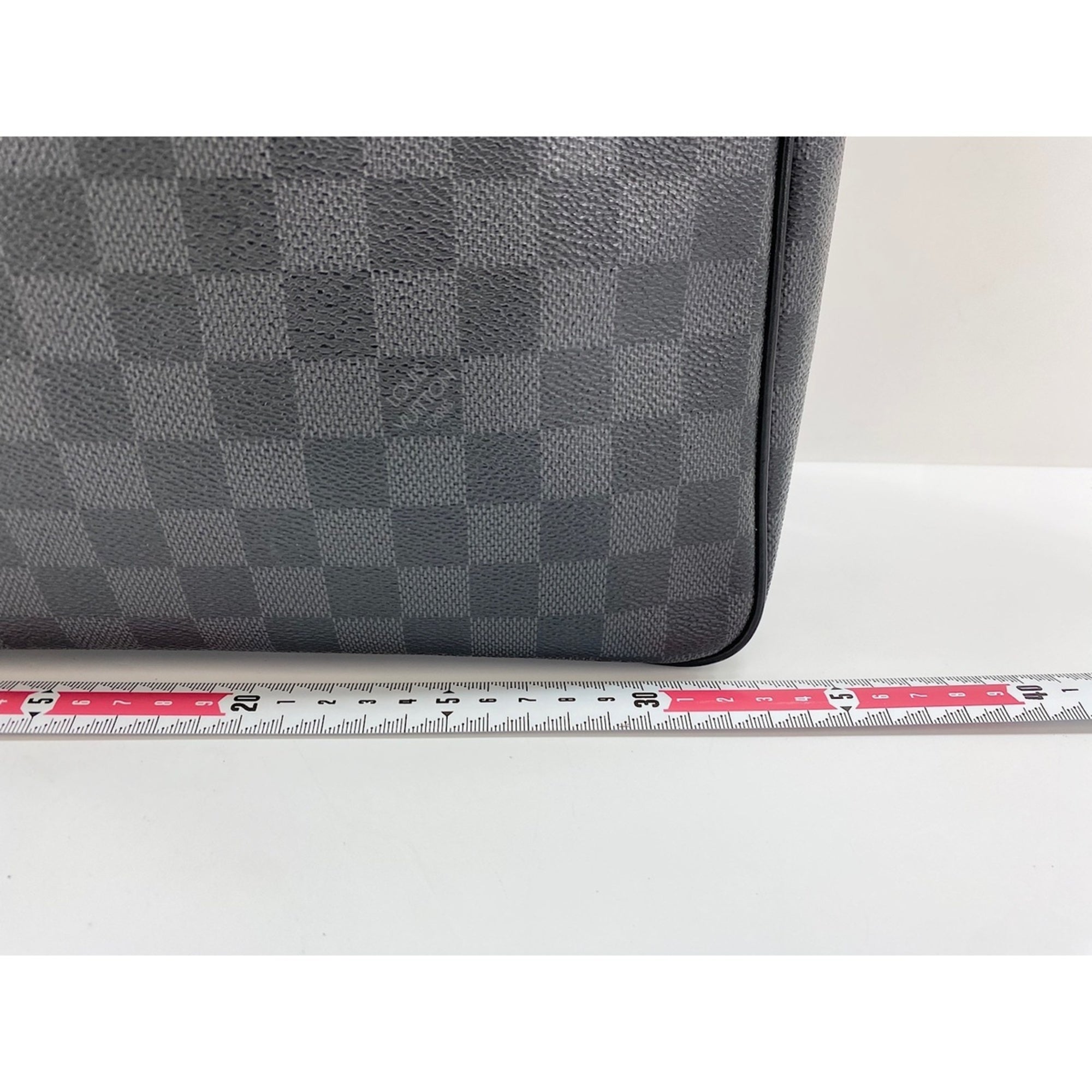 Louis Vuitton Black Shoulder Bag (Pre-Owned)