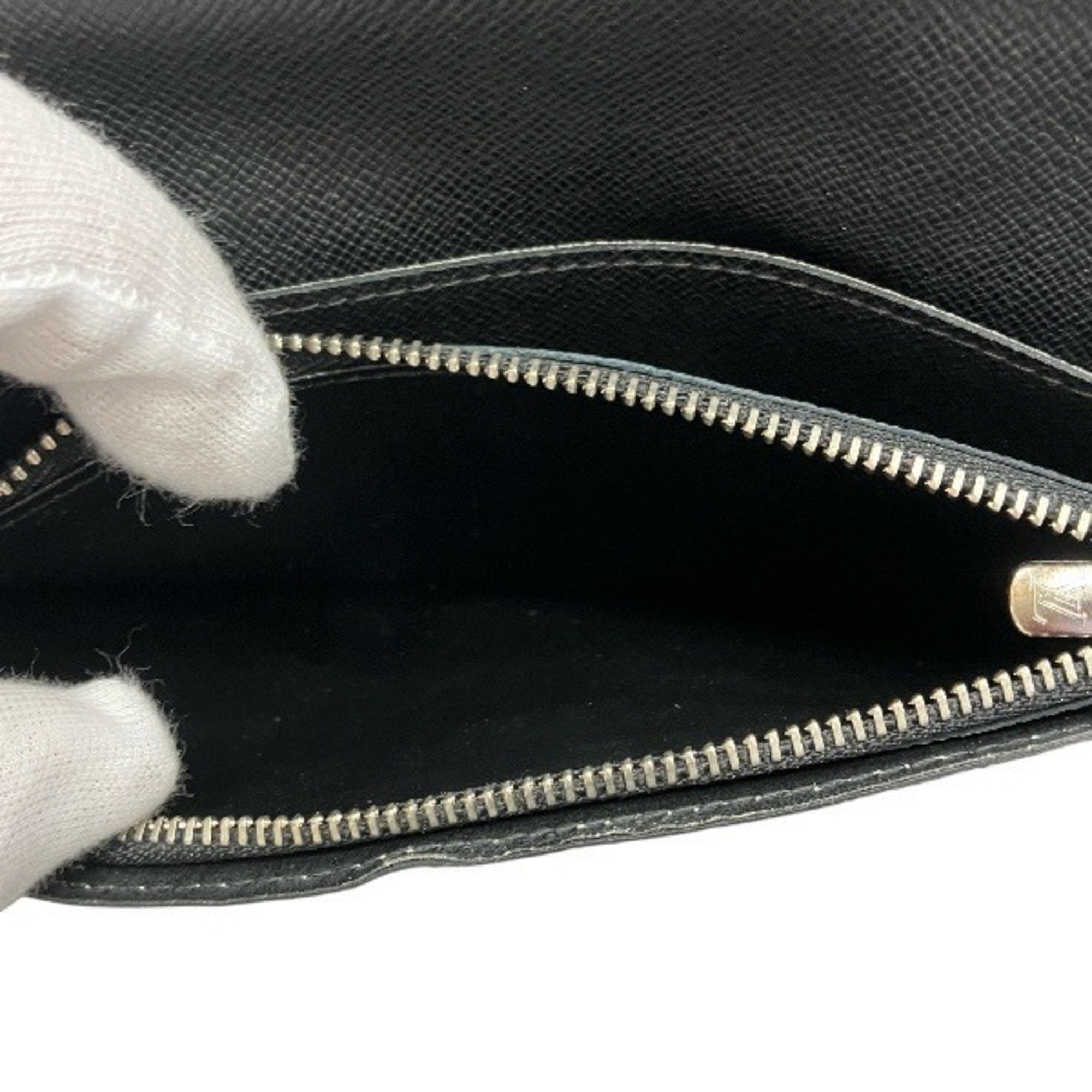 Louis Vuitton Black Long Wallet (Bi-Fold) (Pre-Owned)
