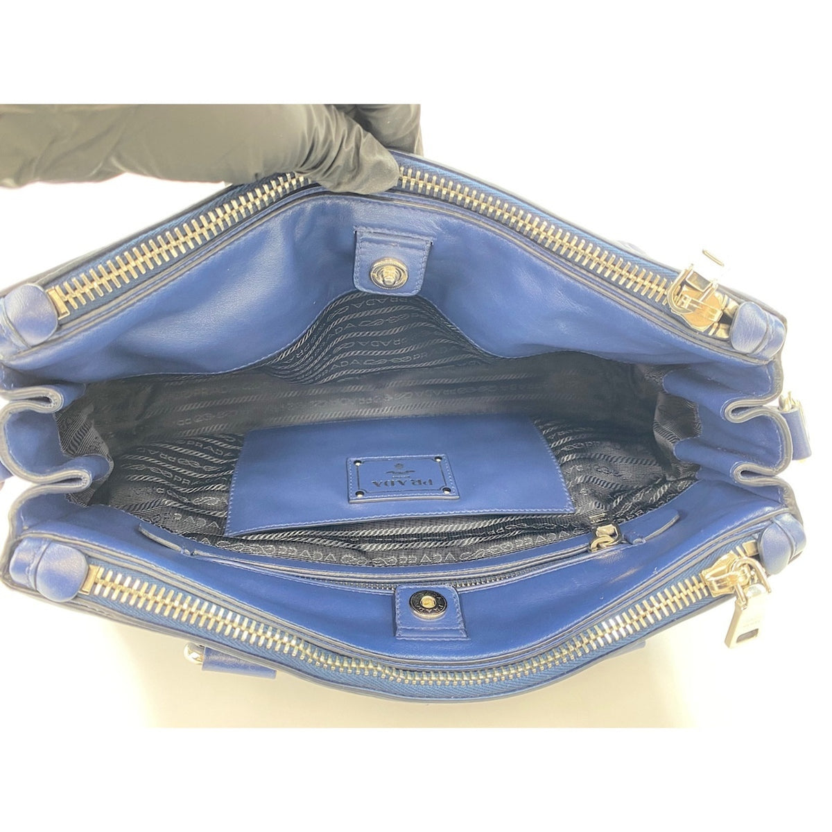 Prada Blue Handbag (Pre-Owned)