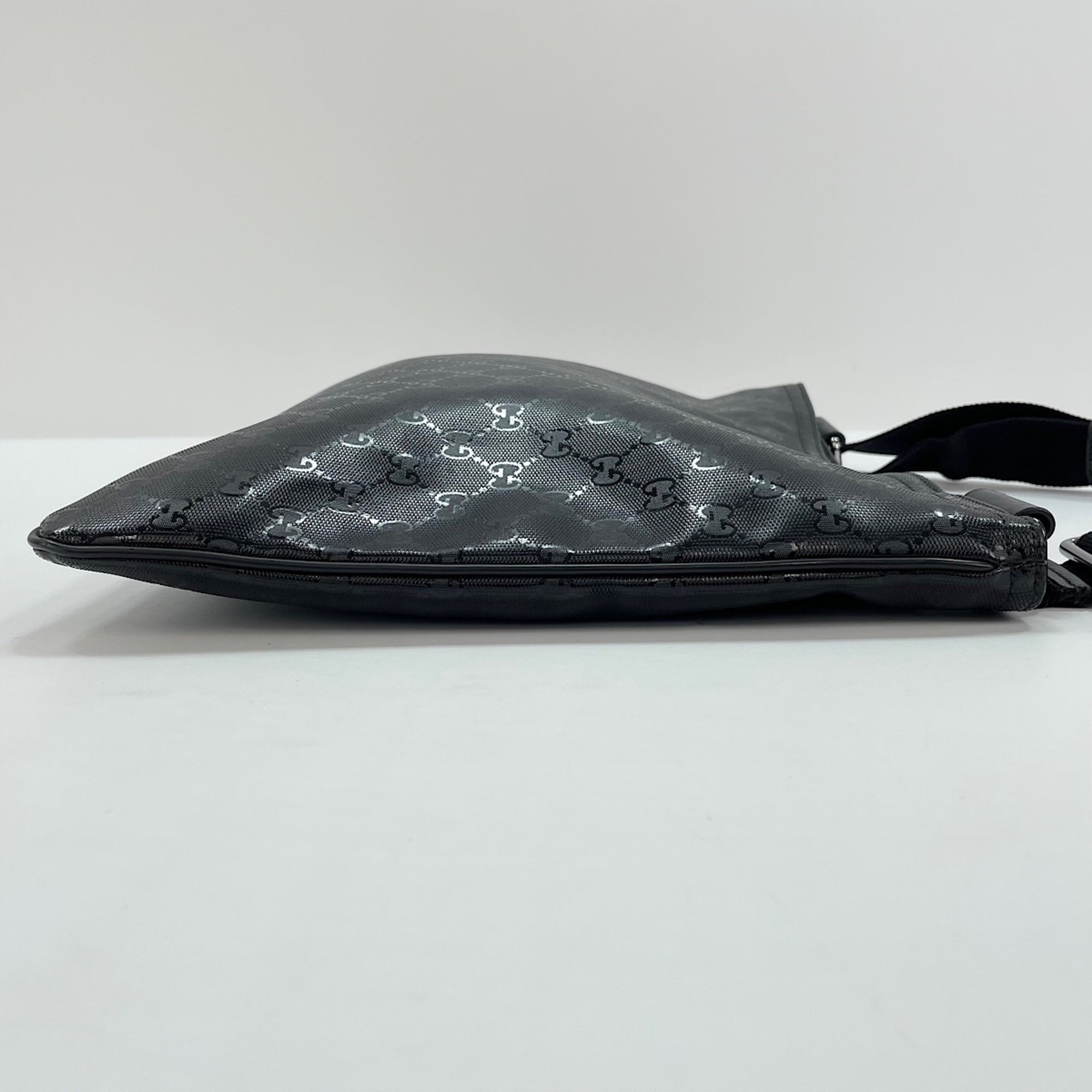 Gucci Gg Imprimé Black Gg Imprimé Shoulder Bag (Pre-Owned)