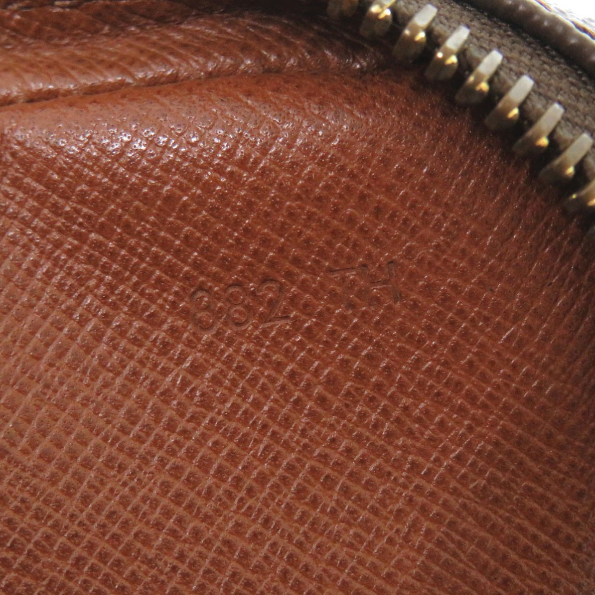Louis Vuitton Brown Monogram Canvas Shoulder Bag (Pre-Owned)