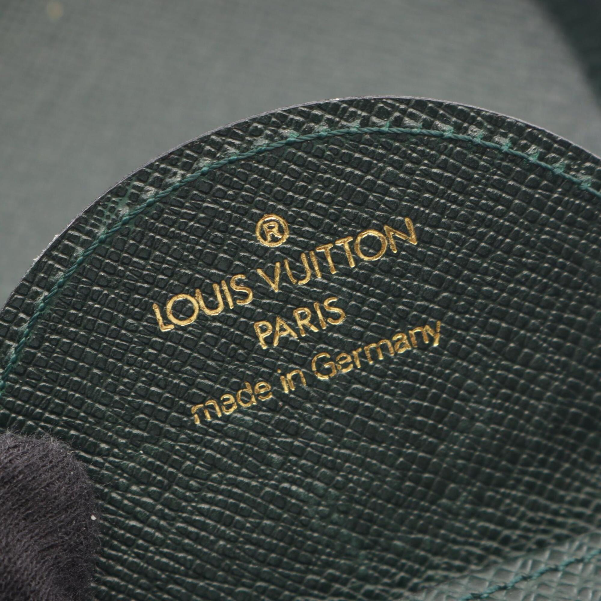 Louis Vuitton Taiga Episea Green Taiga Leather Coin Purse/Coin Case (Pre-Owned)