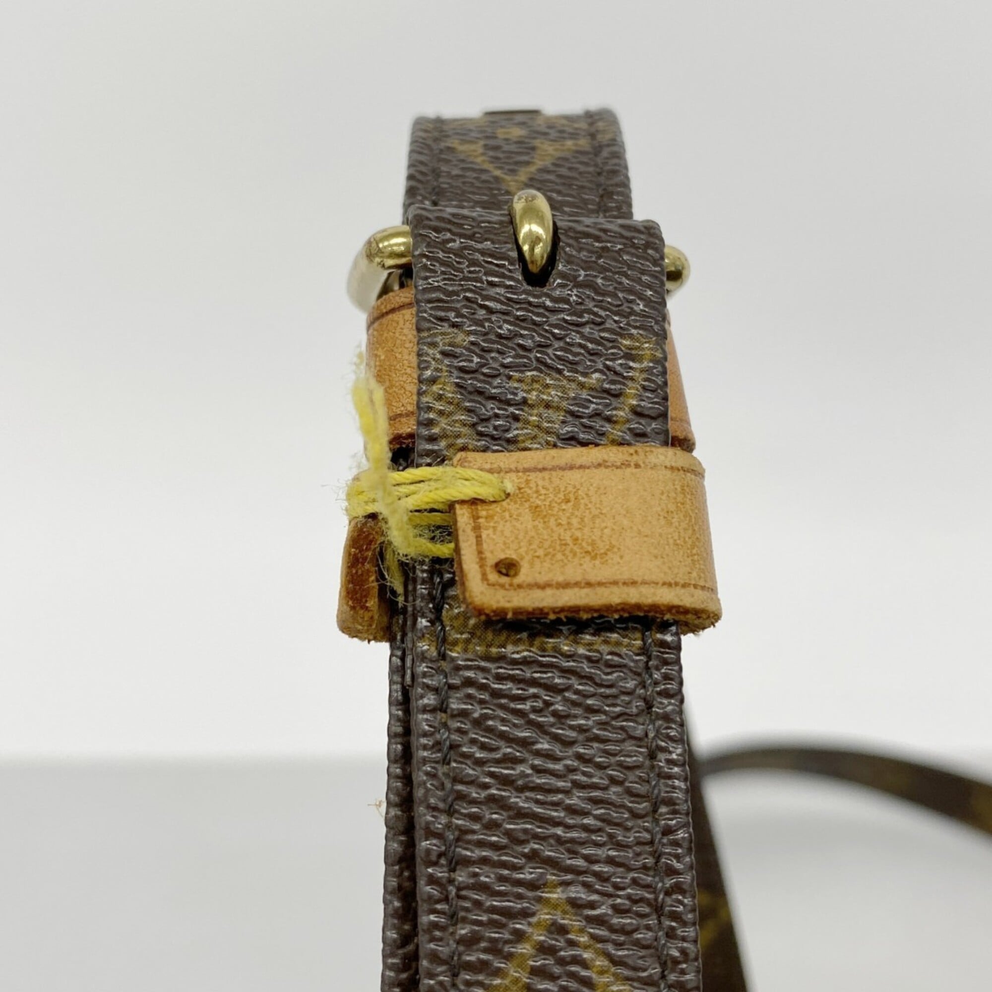 Louis Vuitton Brown Shoulder Bag (Pre-Owned)