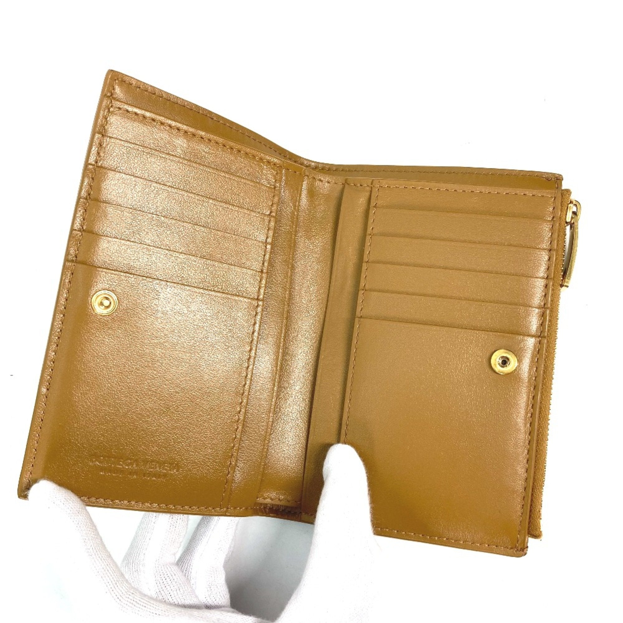 Bottega Veneta Beige Leather Wallet (Bi-Fold) (Pre-Owned)
