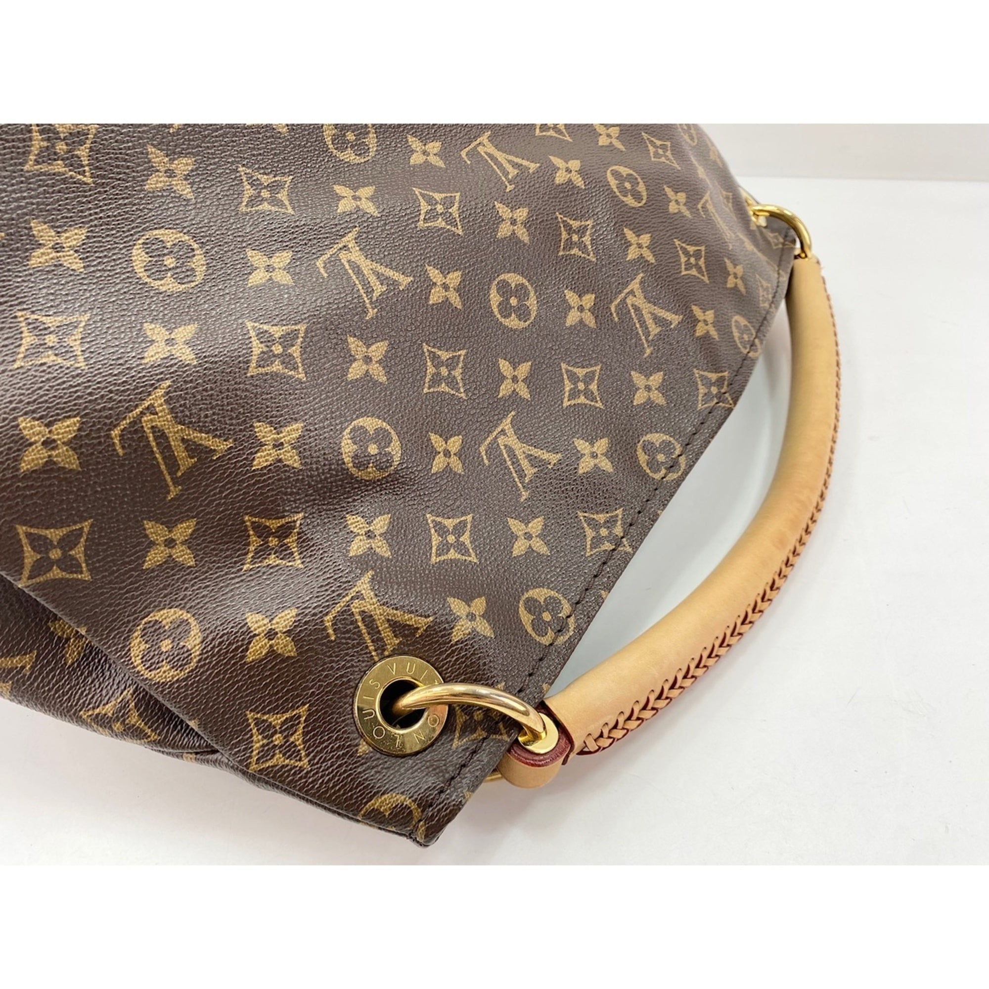 Louis Vuitton Brown Handbag (Pre-Owned)